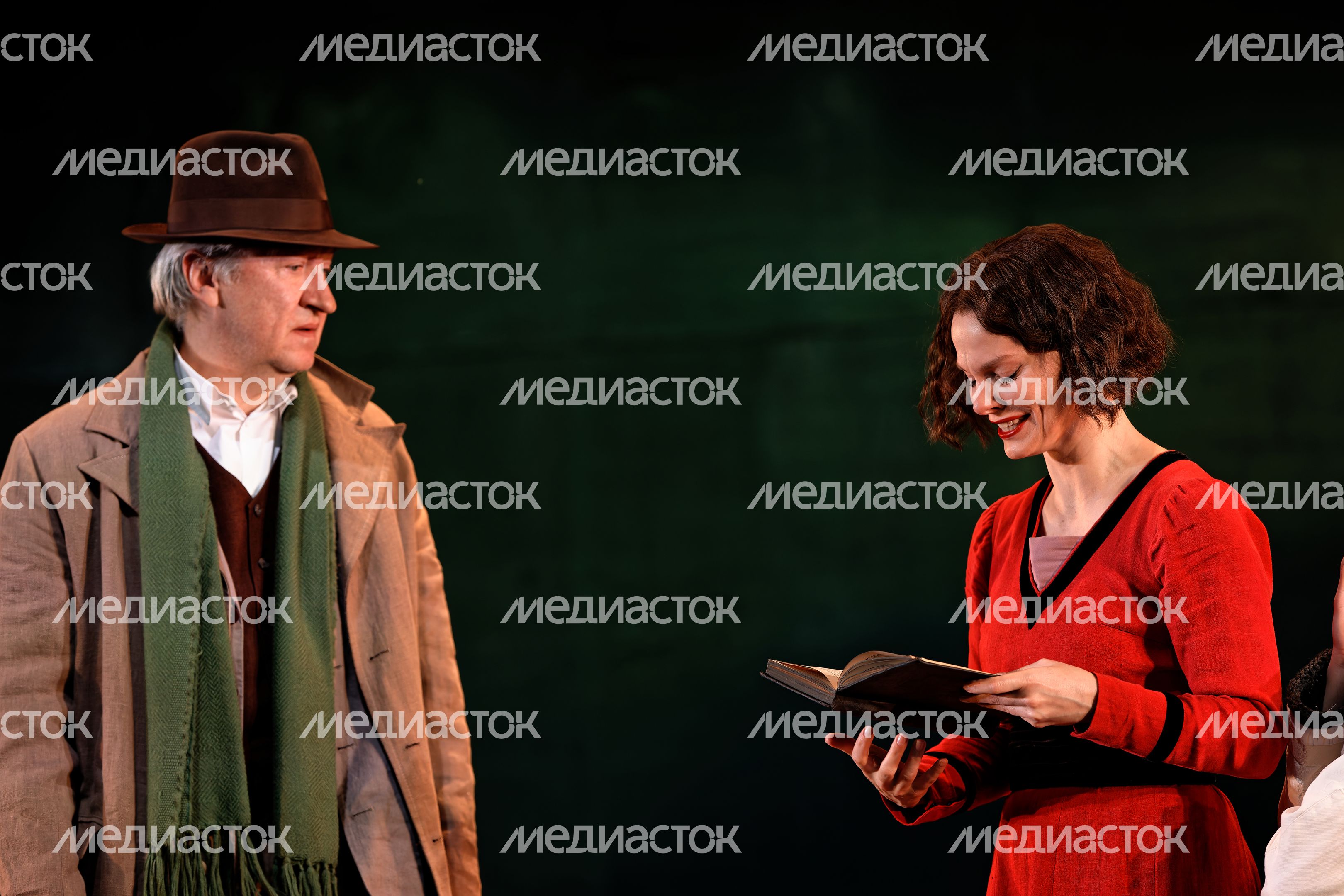 Игорь Черневич и Елизавета Боярская в спектакле «Чайка» на фестивале «Мелиховская весна» 2025 Игорь Черневич и Елизавета Боярская в спектакле «Чайка» на фестивале «Мелиховская весна» 2025