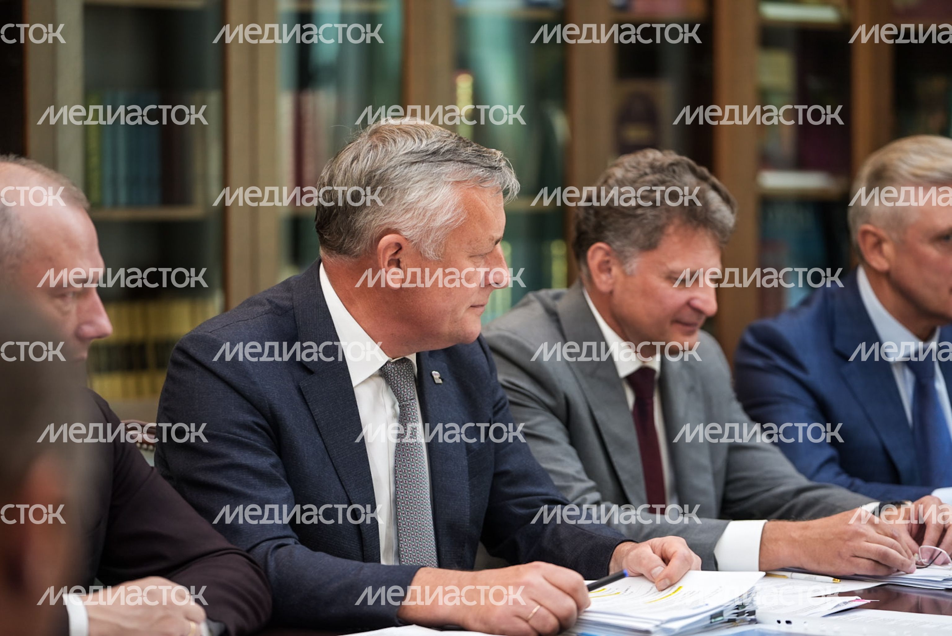Андрей Воробьев обсудил приоритетные направления сотрудничества с представителями ПАО «Газпром» Андрей Воробьев обсудил приоритетные направления сотрудничества с представителями ПАО «Газпром»