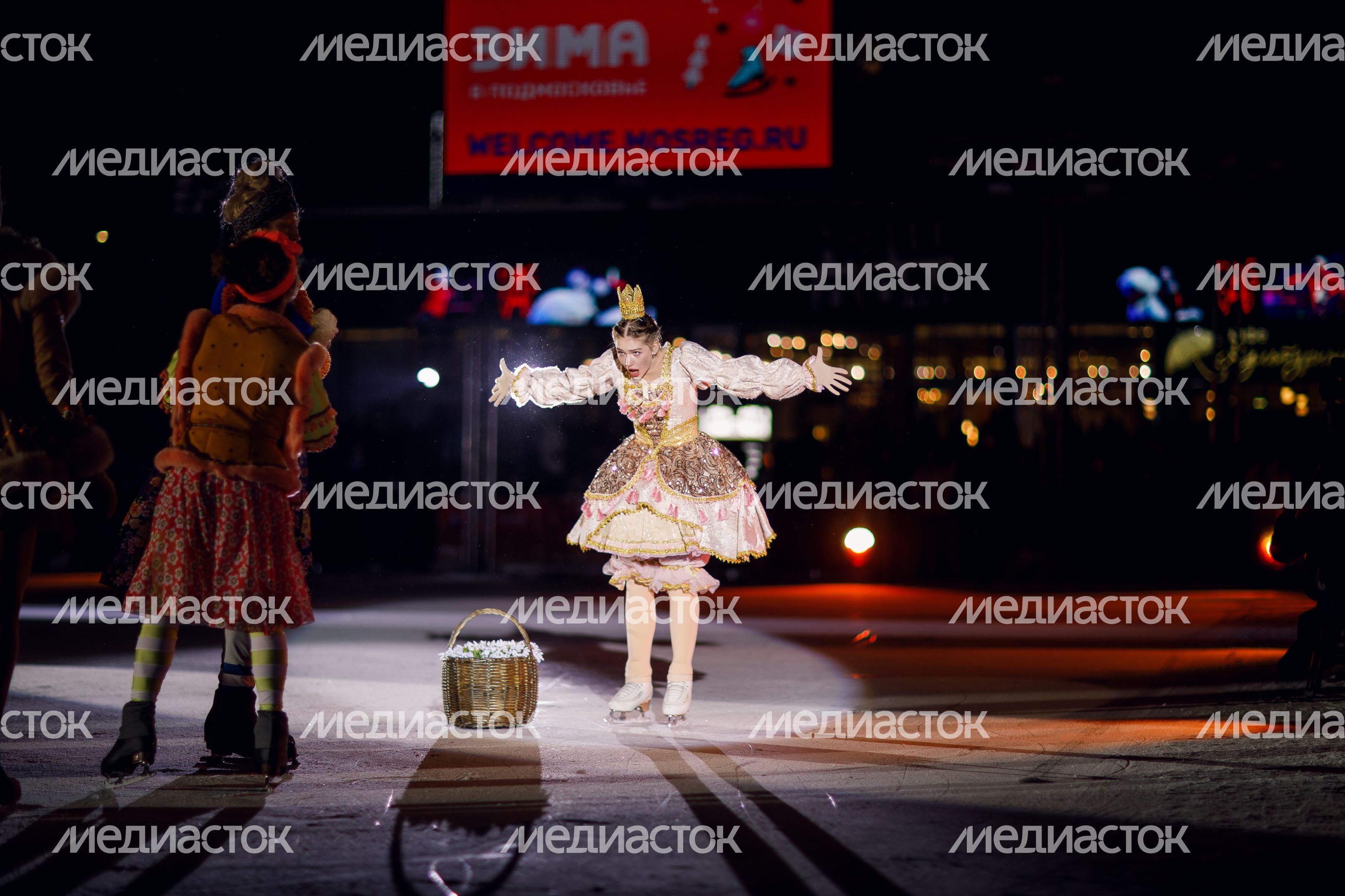 Ледовый спектакль «Двенадцать месяцев» на Театральном катке в Химках