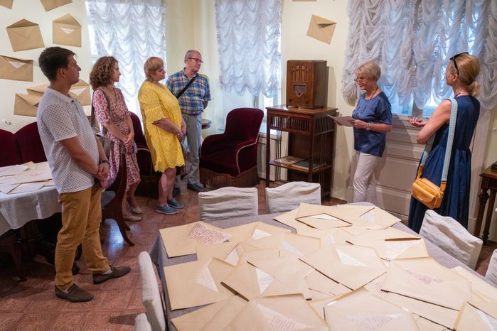 Выставка "Здесь Немирович" в музее-заповеднике "Горки Ленинские"