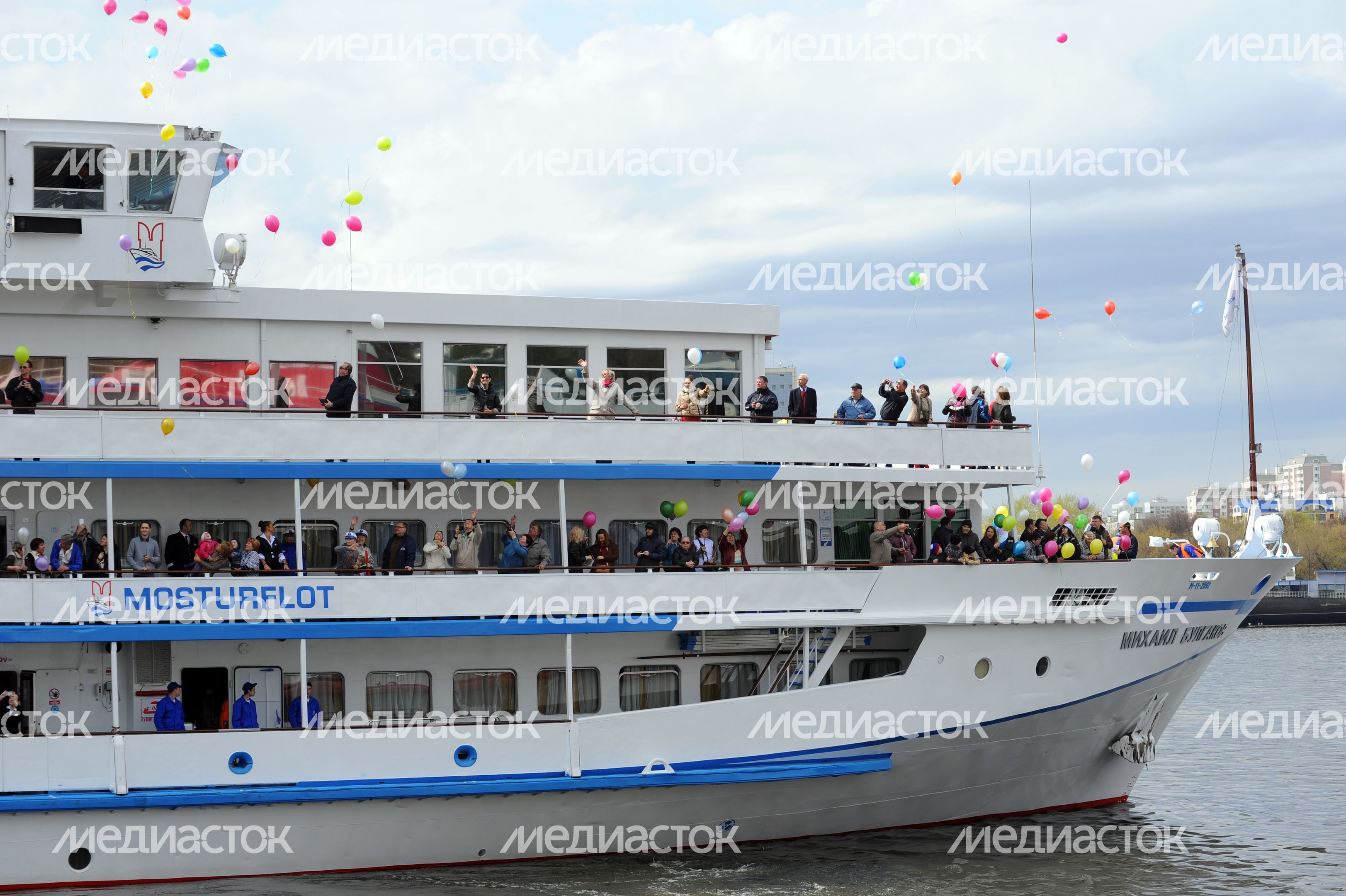 Открытие сезона большой речной навигации на Москве-реке