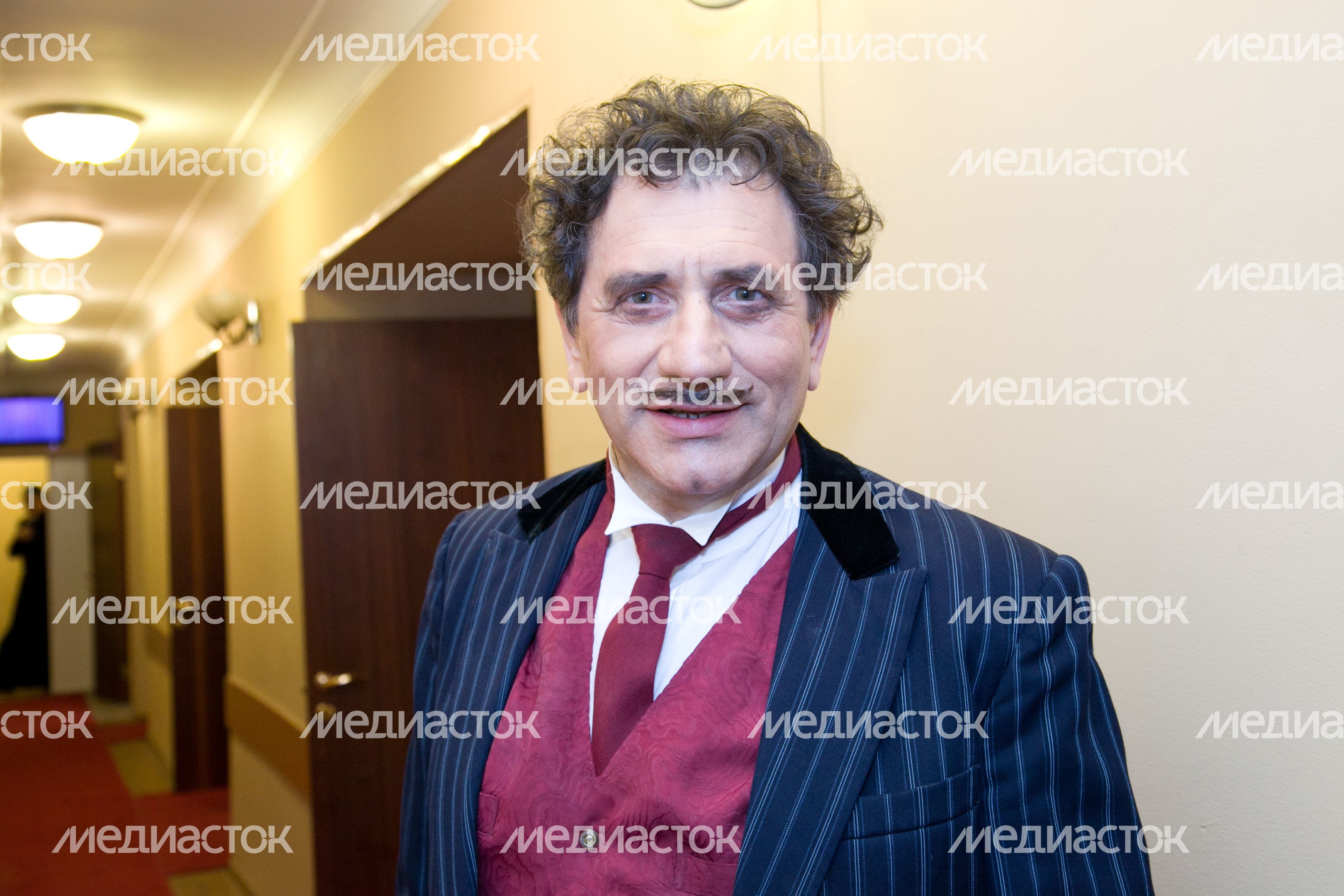 Актер Евгений Князев Актер Евгений Князев