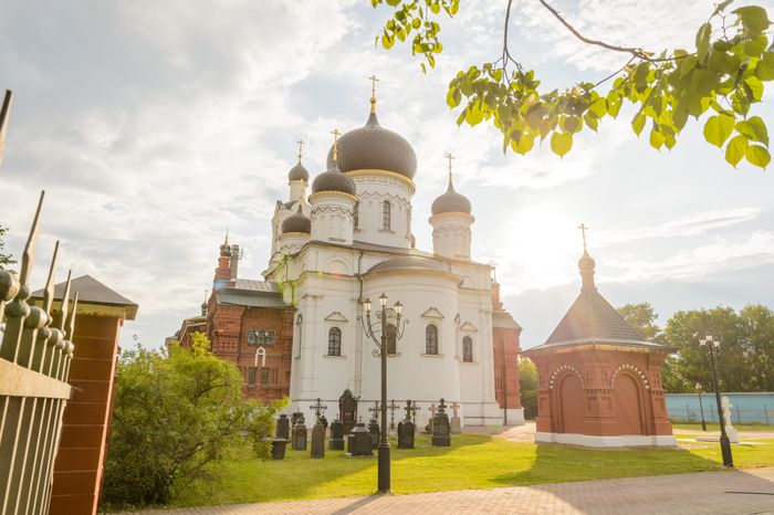 Тихвинская церковь