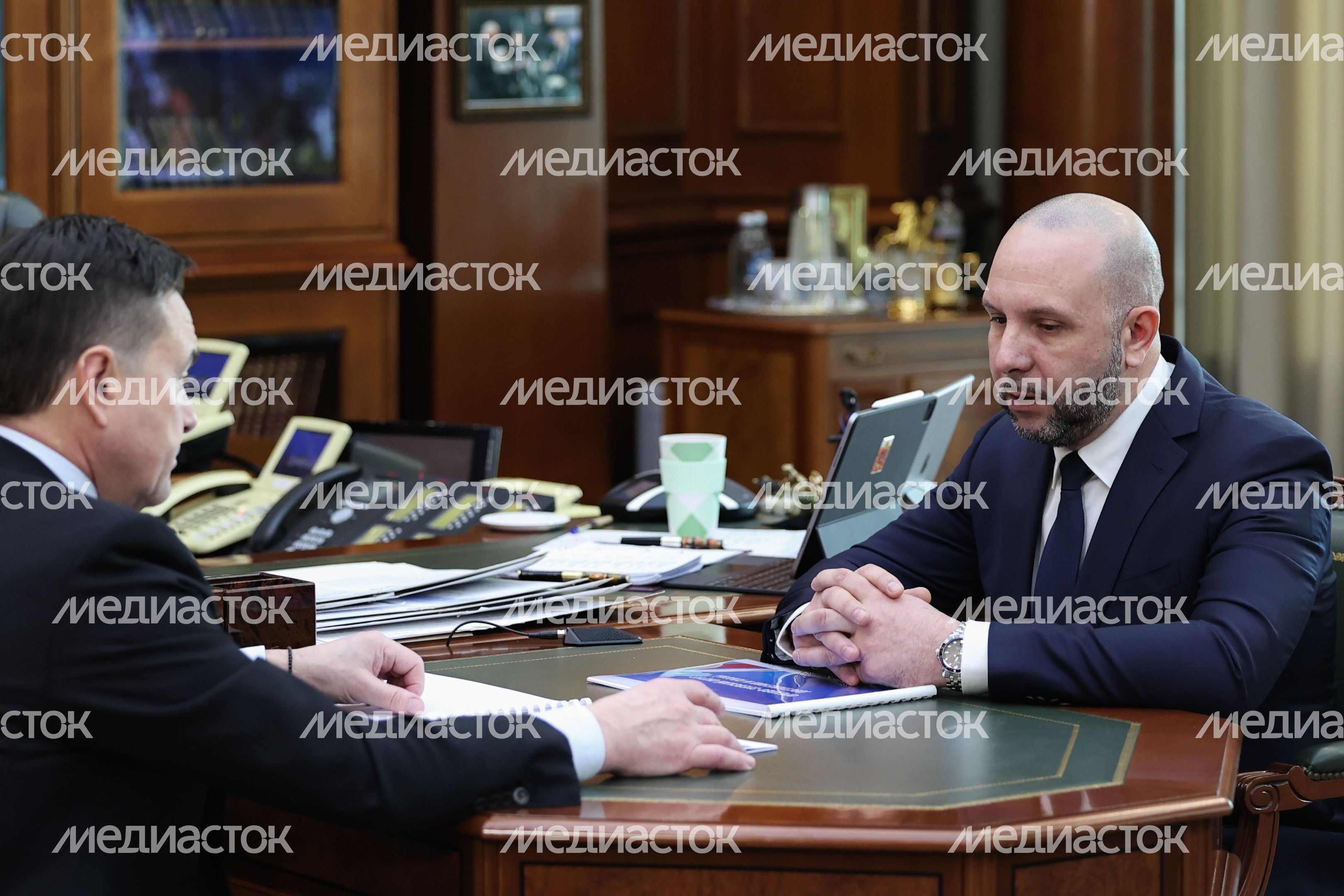 Андрей Воробьев обсудил развитие Орехово-Зуевского округа с его главой Русланом Заголовацким Андрей Воробьев обсудил развитие Орехово-Зуевского округа с его главой Русланом Заголовацким
