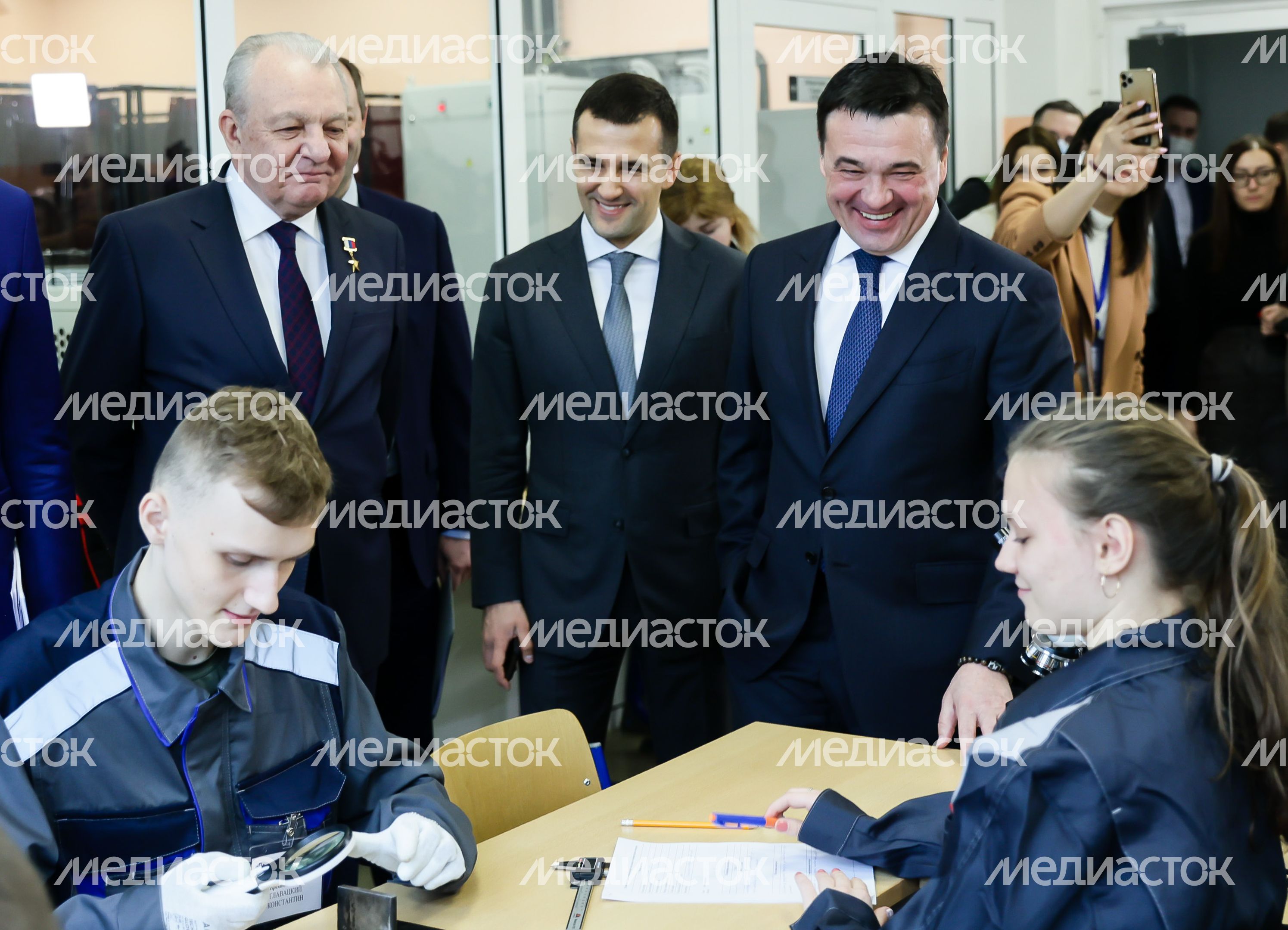 Посещение губернатором Подмосковья колледжа «Энергия» в Реутове