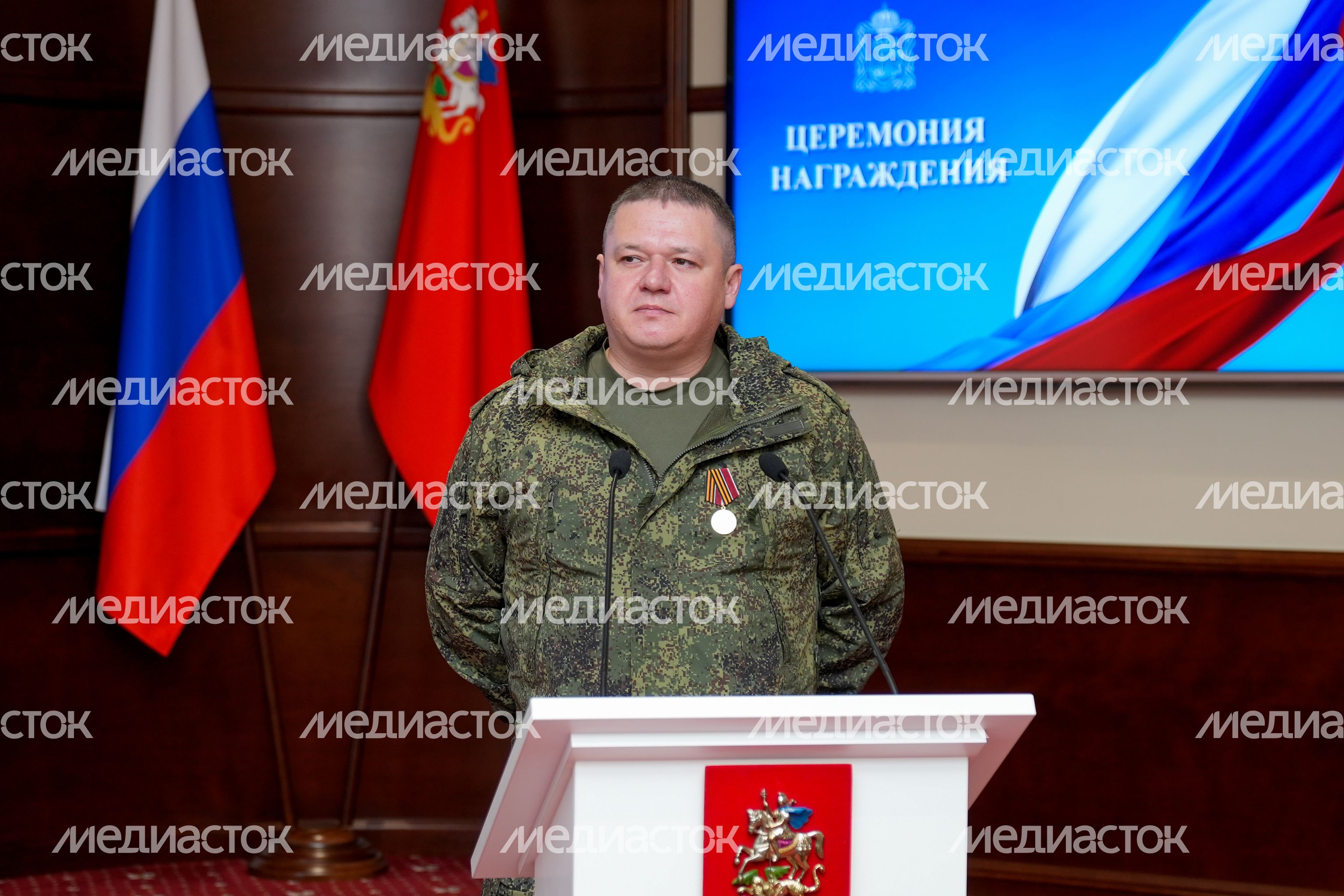 Андрей Воробьев вручил госнаграды бойцам БАРСа и бригады ГРОМ "Каскад"