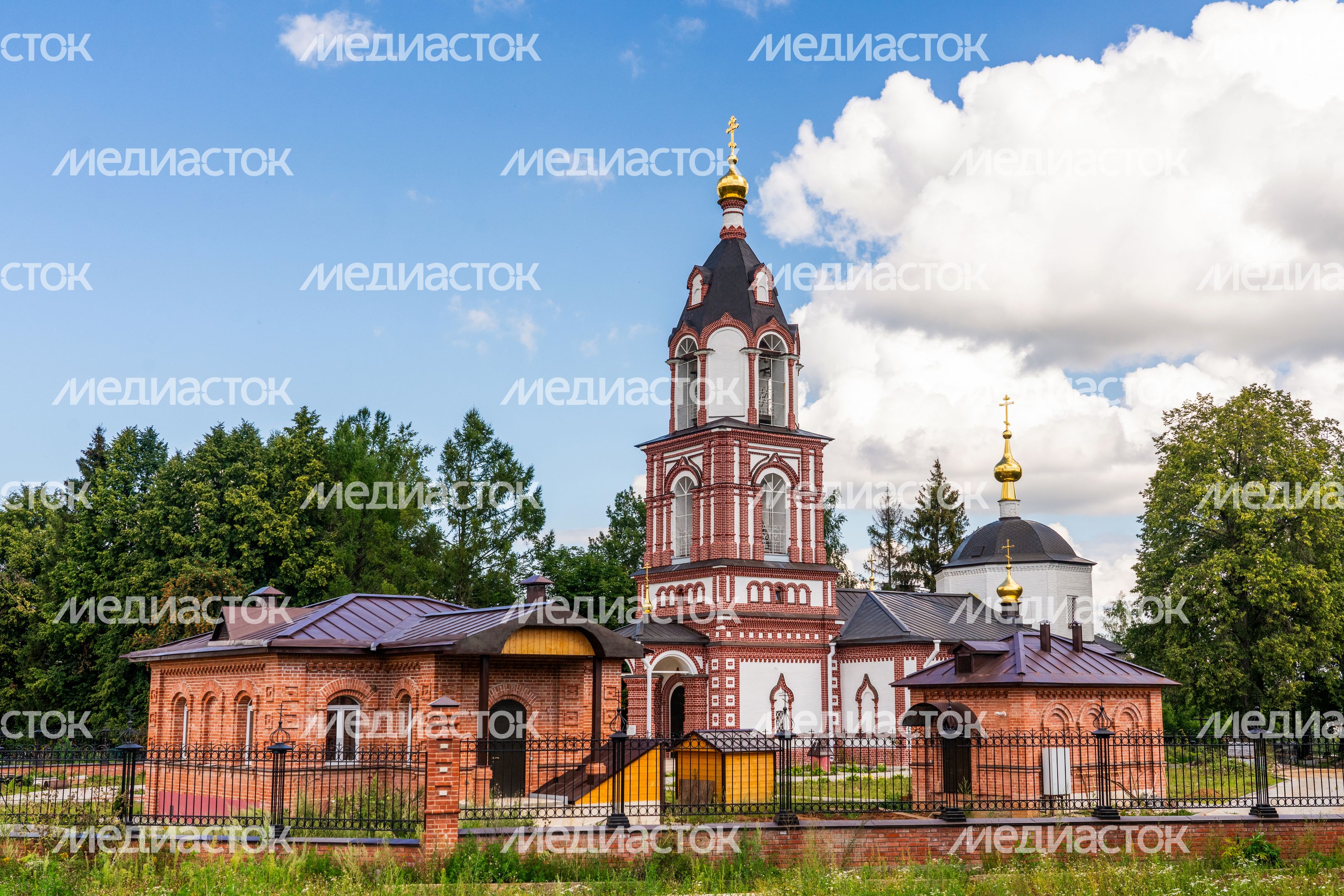 Церковь Воскресения Словущего в деревне Карпово Дмитровского округа Церковь Воскресения Словущего в деревне Карпово Дмитровского округа