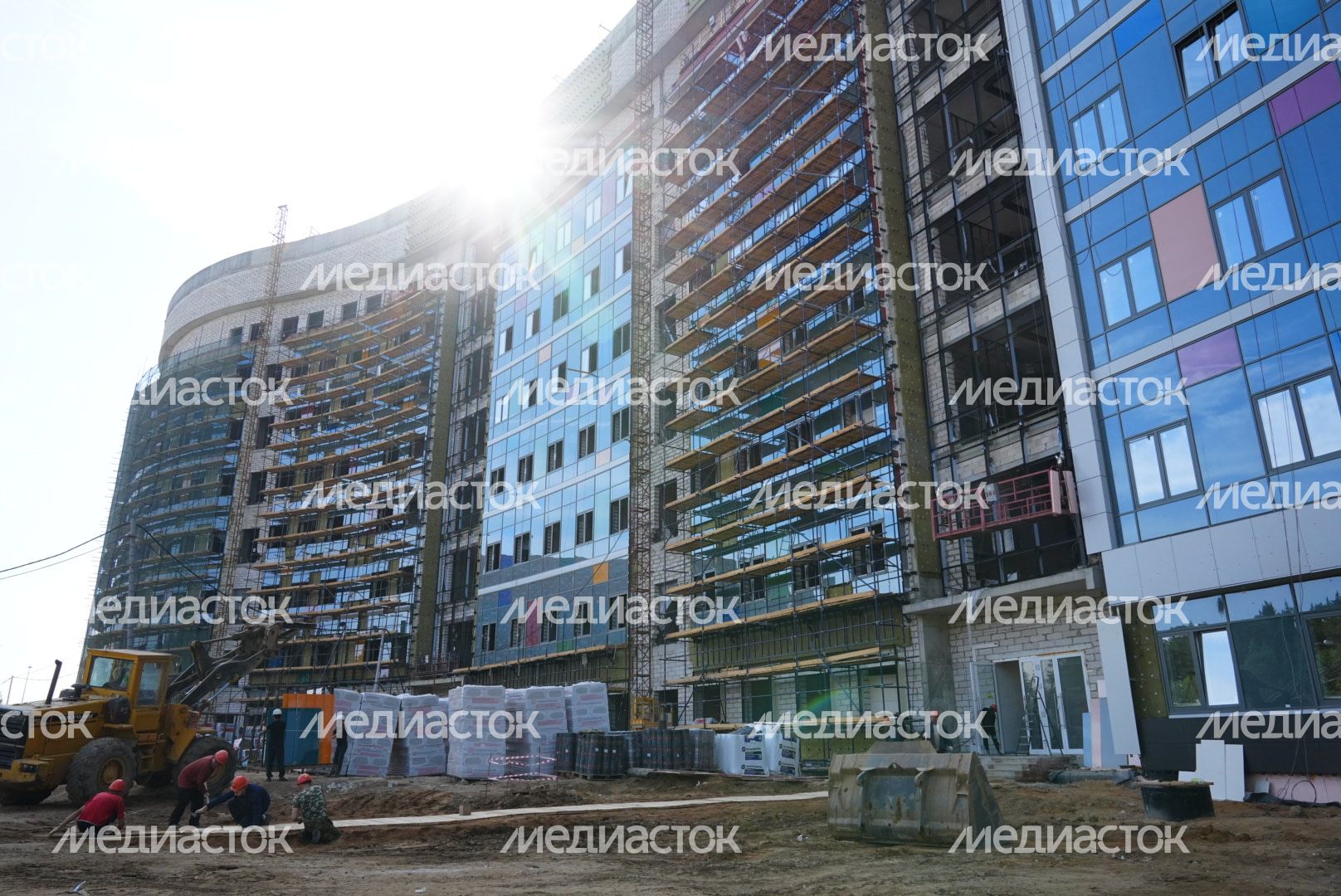 Проверка хода строительства детской областной больницы в Красногорске Губернатором Подмосковья