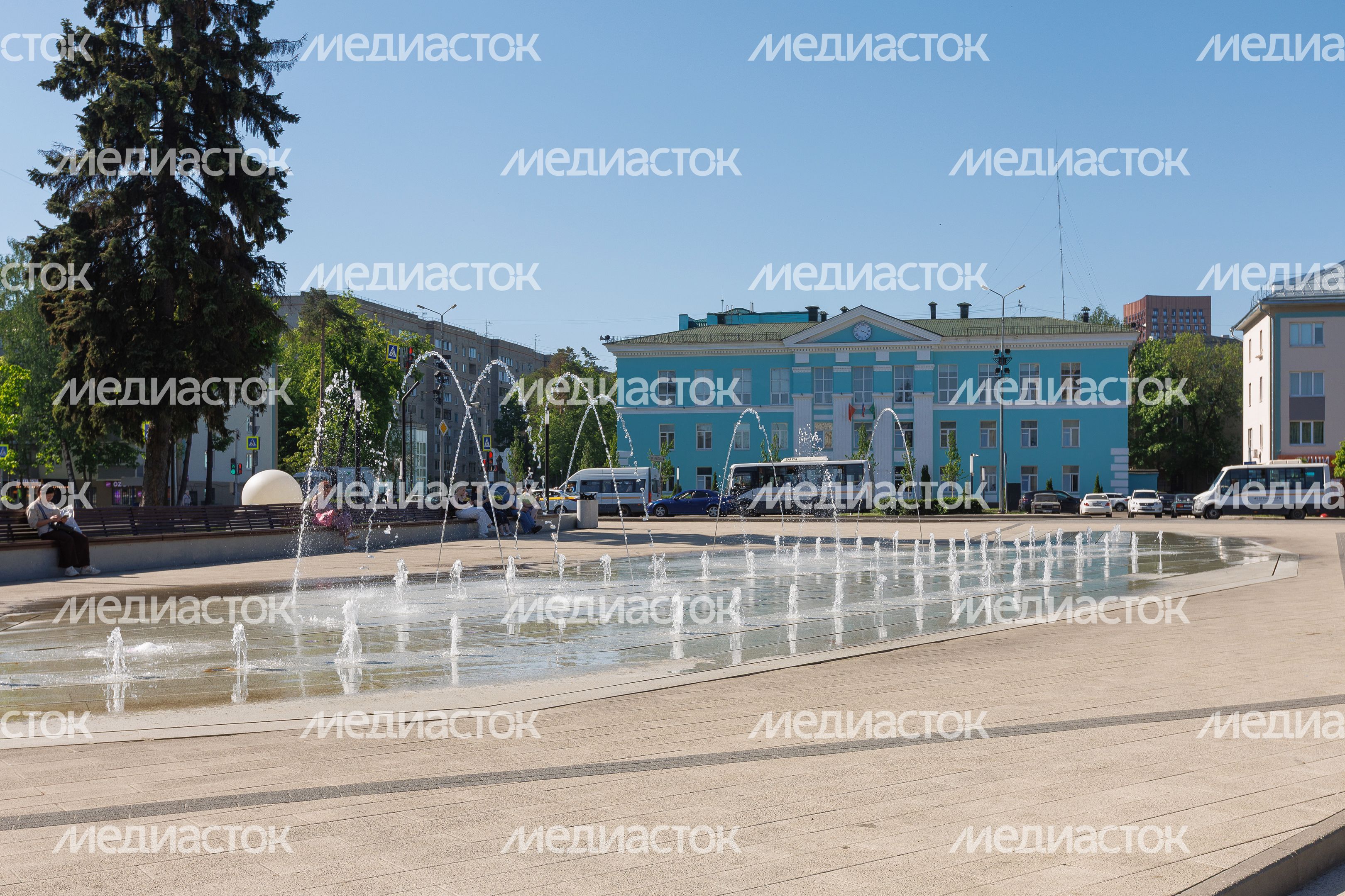 Весна на Советской площади в Пушкино