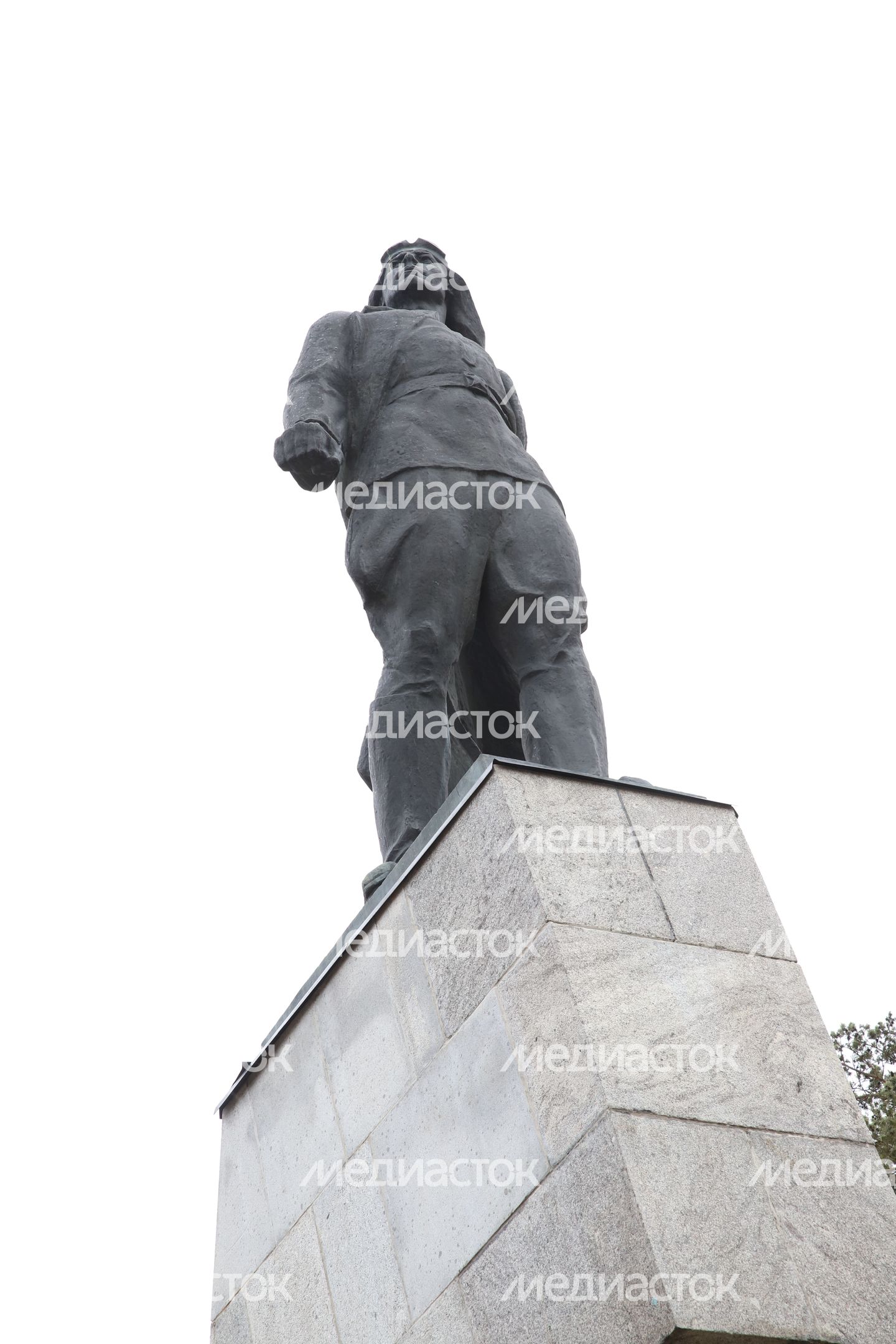 Памятник ночному тарану Талалихина Памятник ночному тарану Талалихина