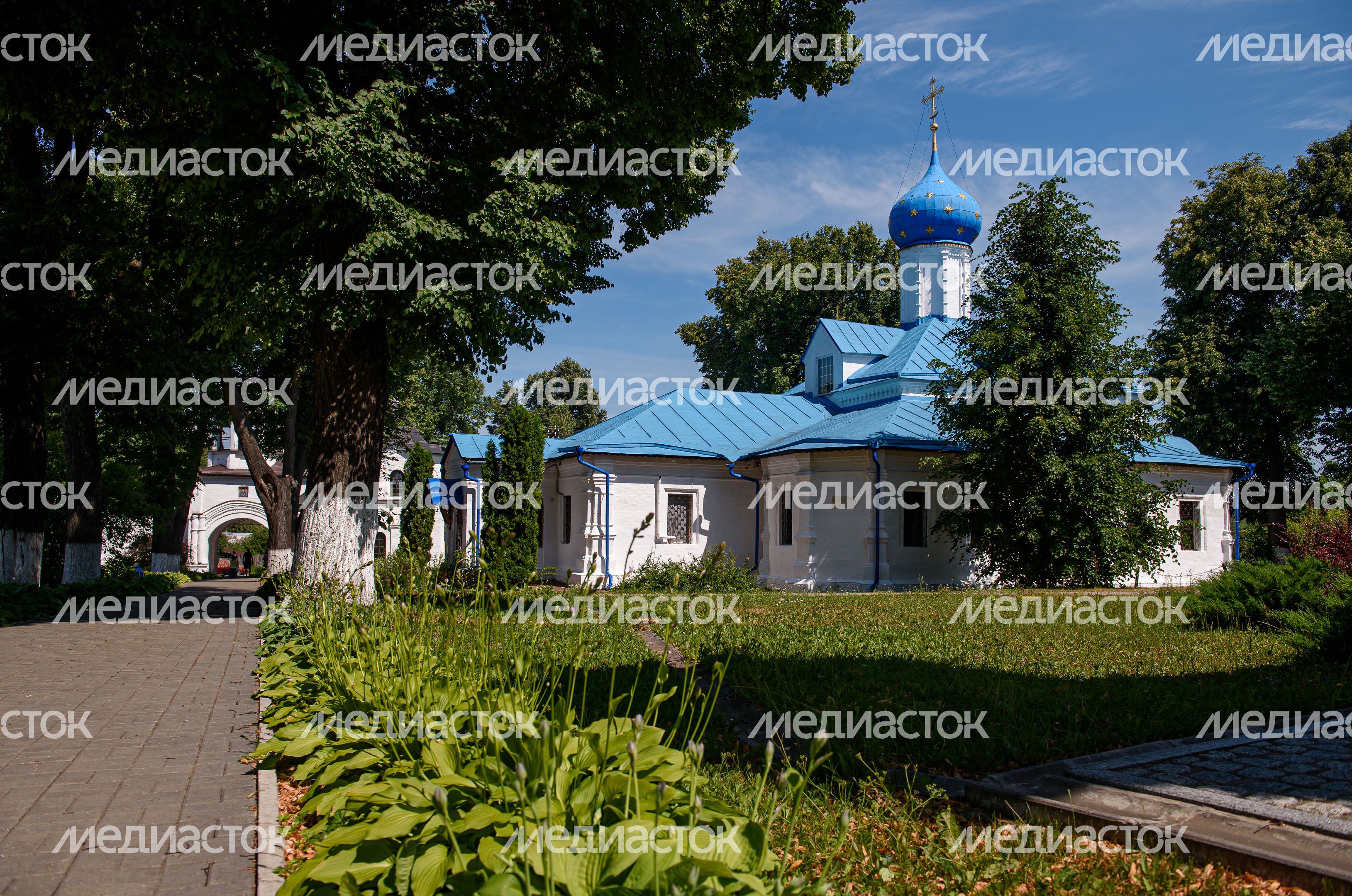 Летние виды Феодоровского женского монастыря
