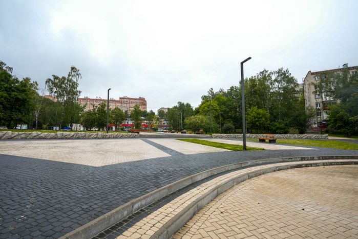 В Дзержинском завершается обновление сквера имени Громцева