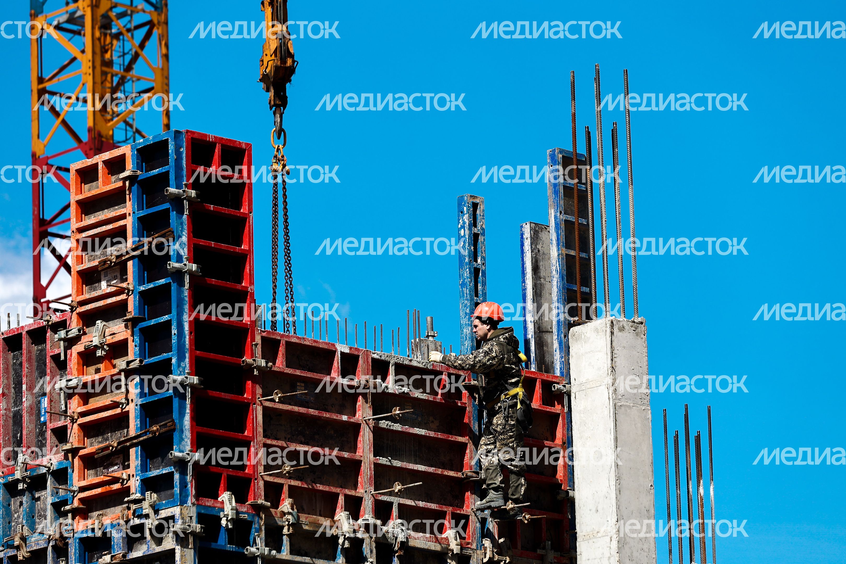 Проверка губернатором строительства школы и детсада в Лобне