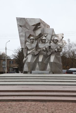 Памятник подольским курсантам