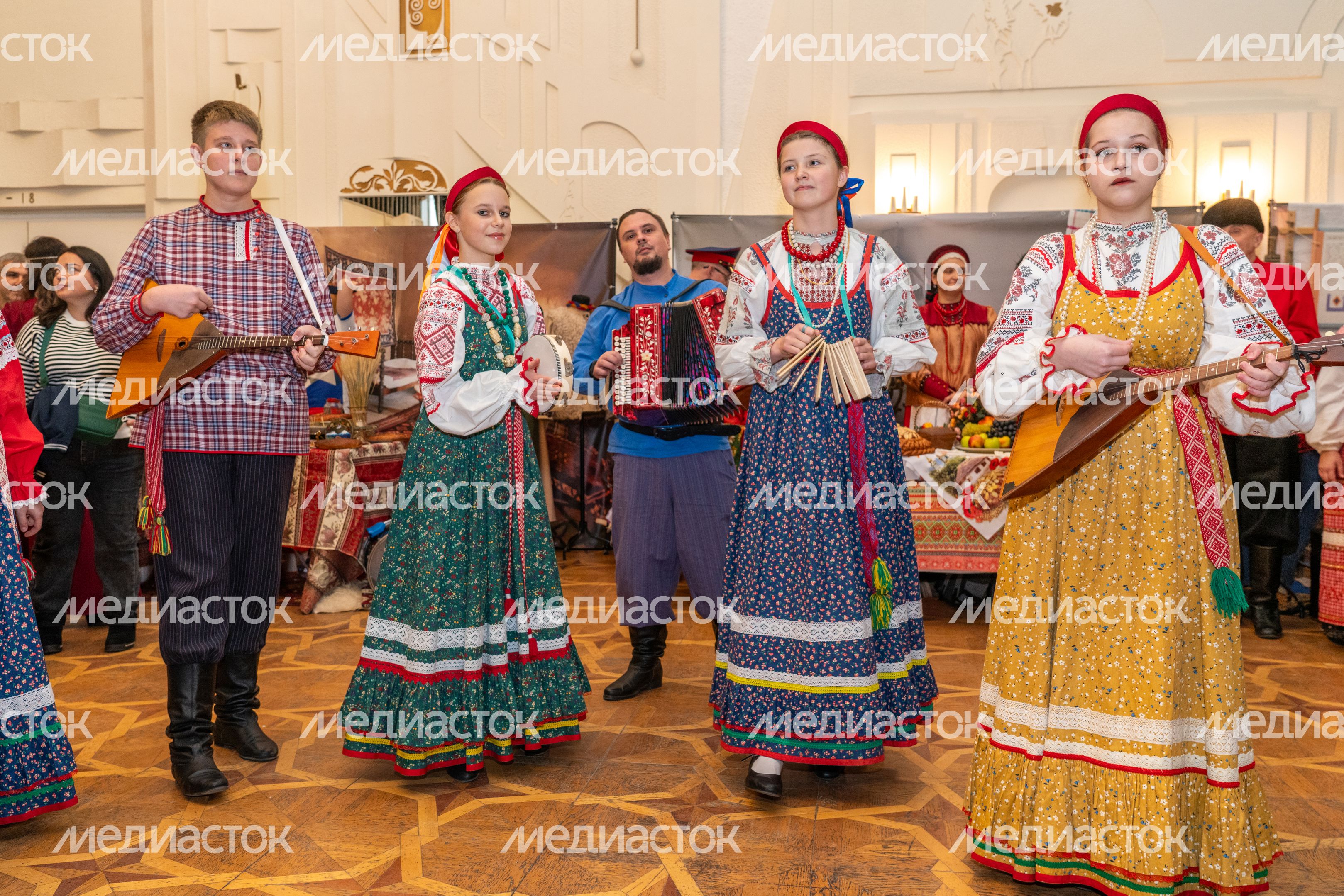 Фестиваль ко Дню народного единства в Красногорске Фестиваль ко Дню народного единства в Красногорске