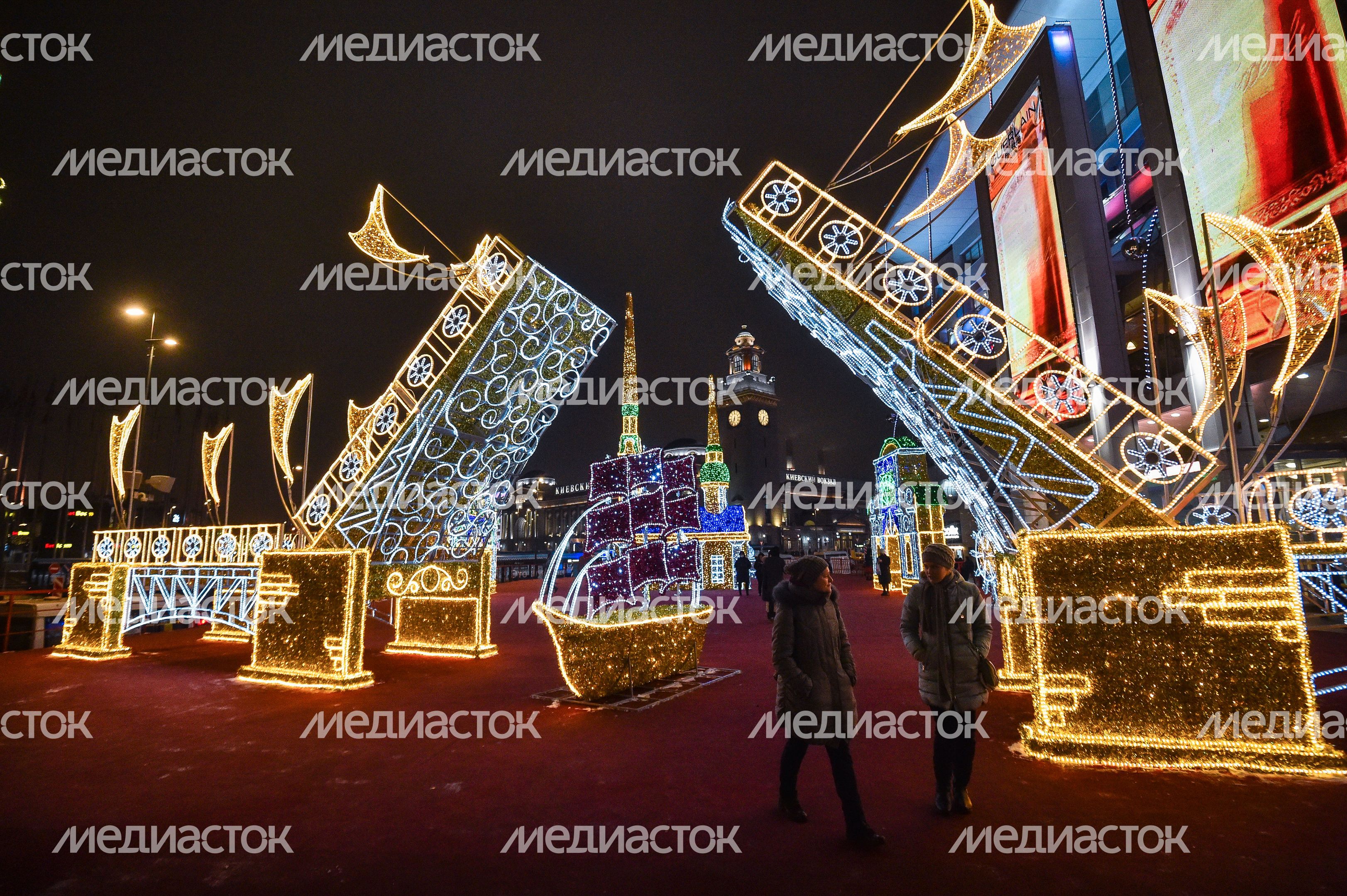 Новогодняя иллюминация в Москве