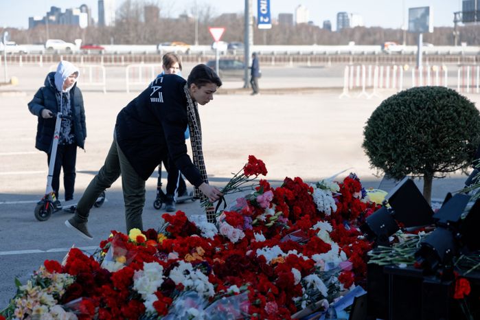 Мемориал в память о жертвах теракта в «Крокус Сити Холле» в Красногорске