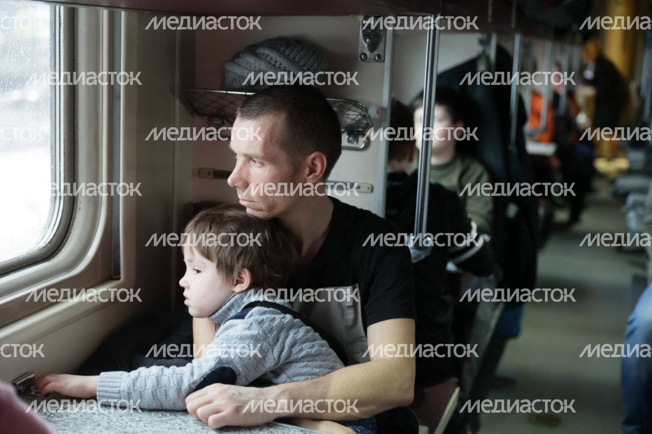 Встреча первого поезда с беженцами из ДНР и ЛНР