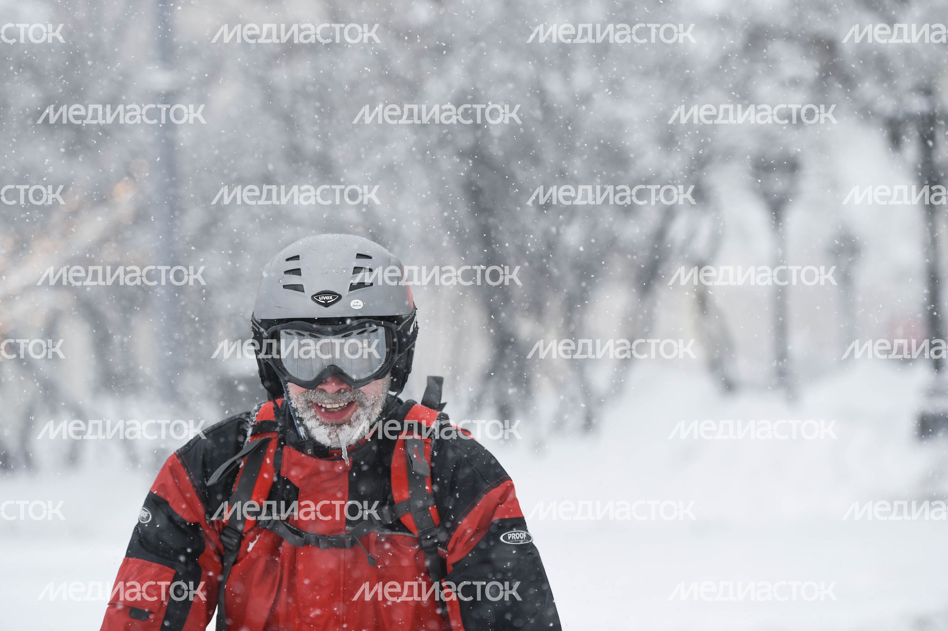 Рекордный снегопад в Москве и Подмосковье