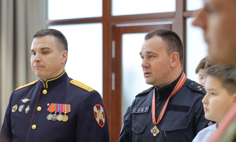 Награждение участников СВО, спасателей, врачей и росгвардейцев в преддверии Дня Защитника Отечества