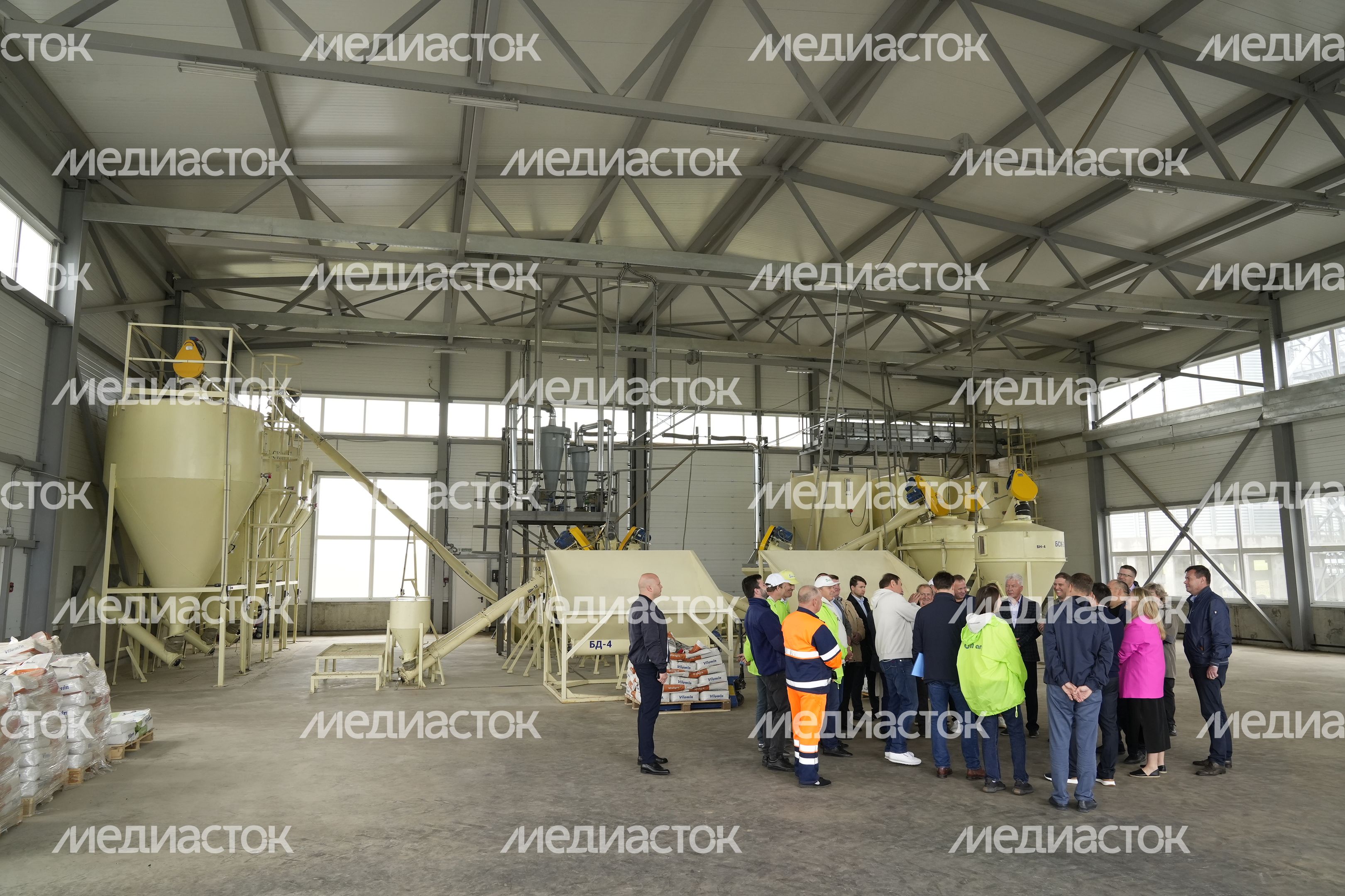Открытие Губернатором Подмосковья комбикормового завода в Озерах Открытие Губернатором Подмосковья комбикормового завода в Озерах