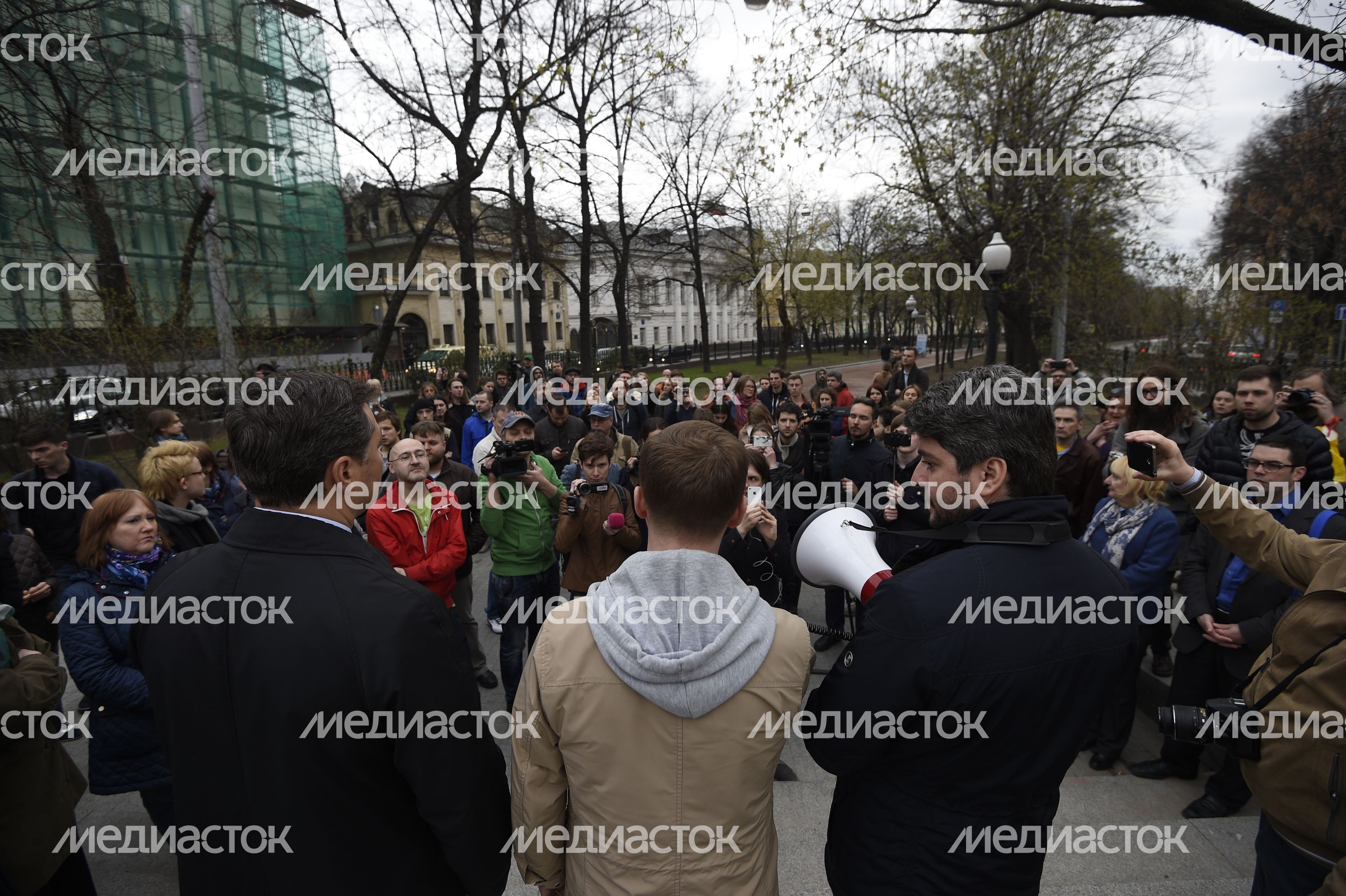 Народный сход в защиту Таганской АТС в Москве