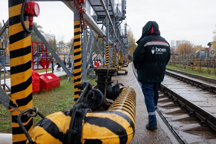 Терминал по перевалке и хранению светлых нефтепродуктов в Красногорске
