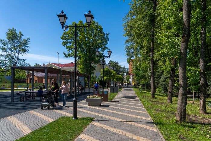Лето в парке «Фабричный» города Дедовск округа Истра