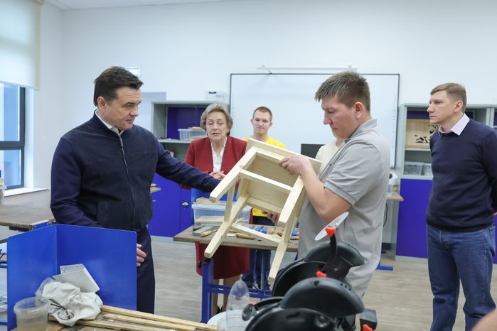 Андрей Воробьев навестил раненых бойцов в центре им. Мещерякова