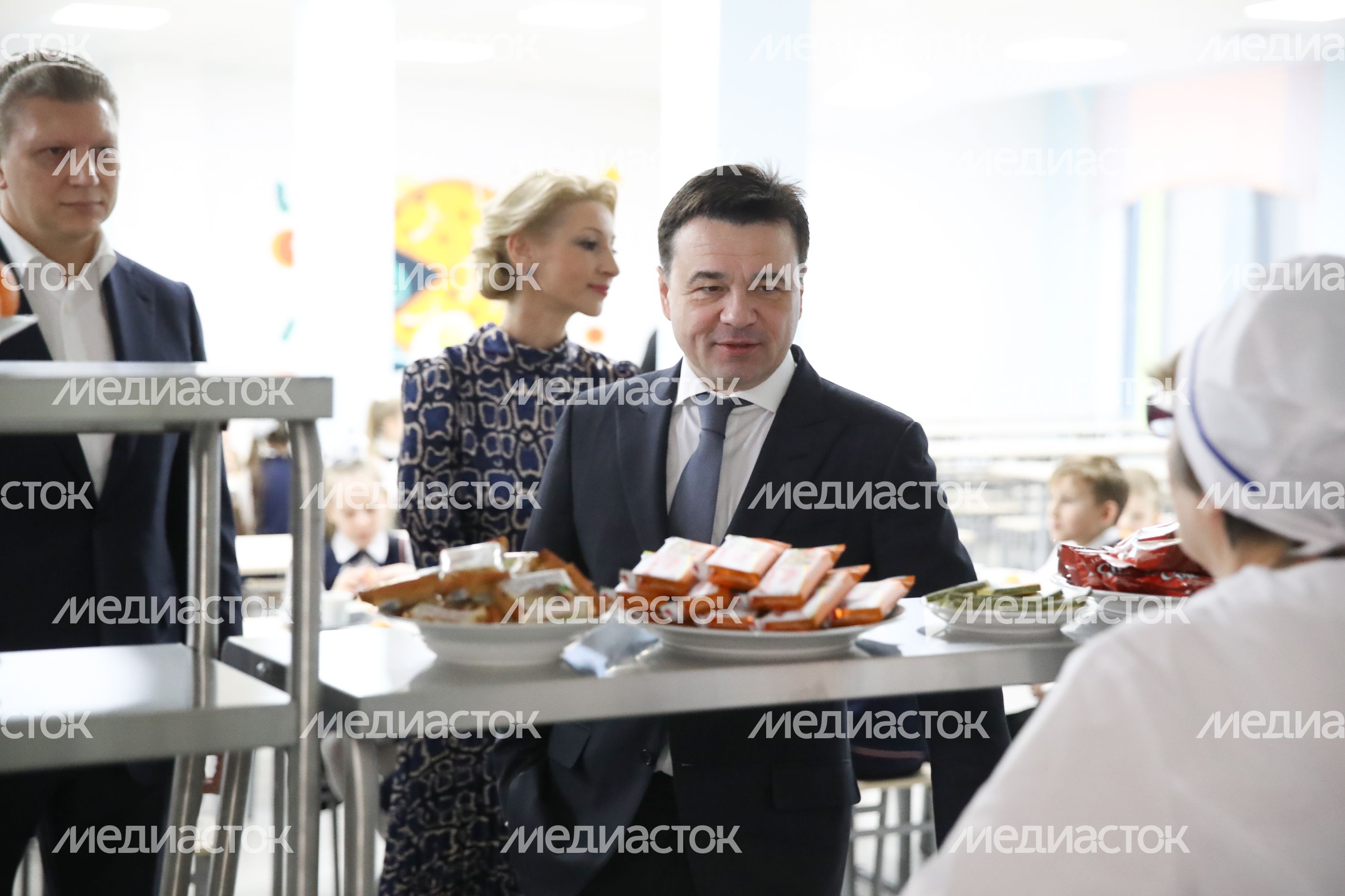 Открытие губернатором Подмосковья нового корпуса Одинцовской средней общеобразовательной школы