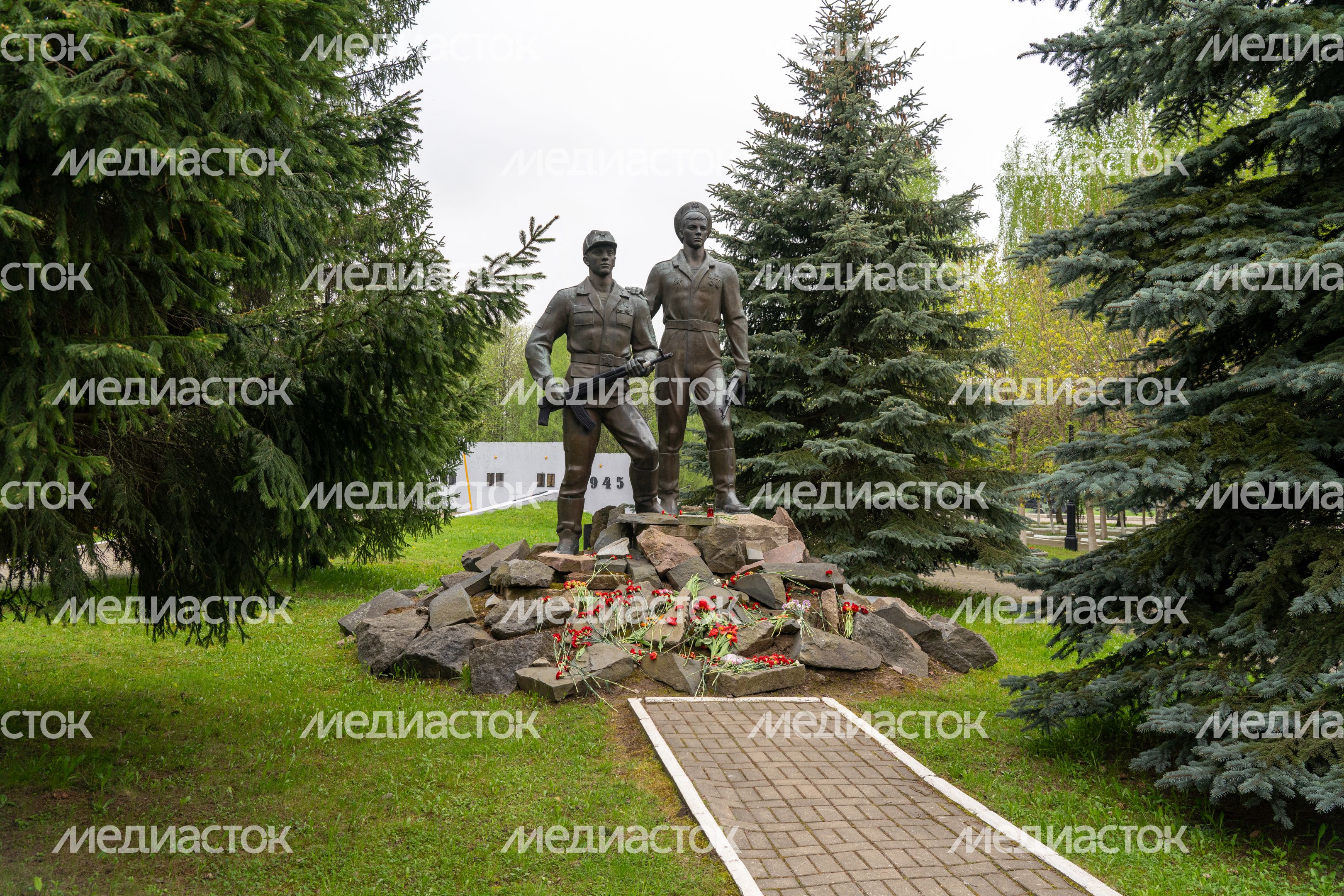 Памятник воинам, погибшим в Афганистане, на территории Ленино-Снегиревского военно-мемориального комплекса