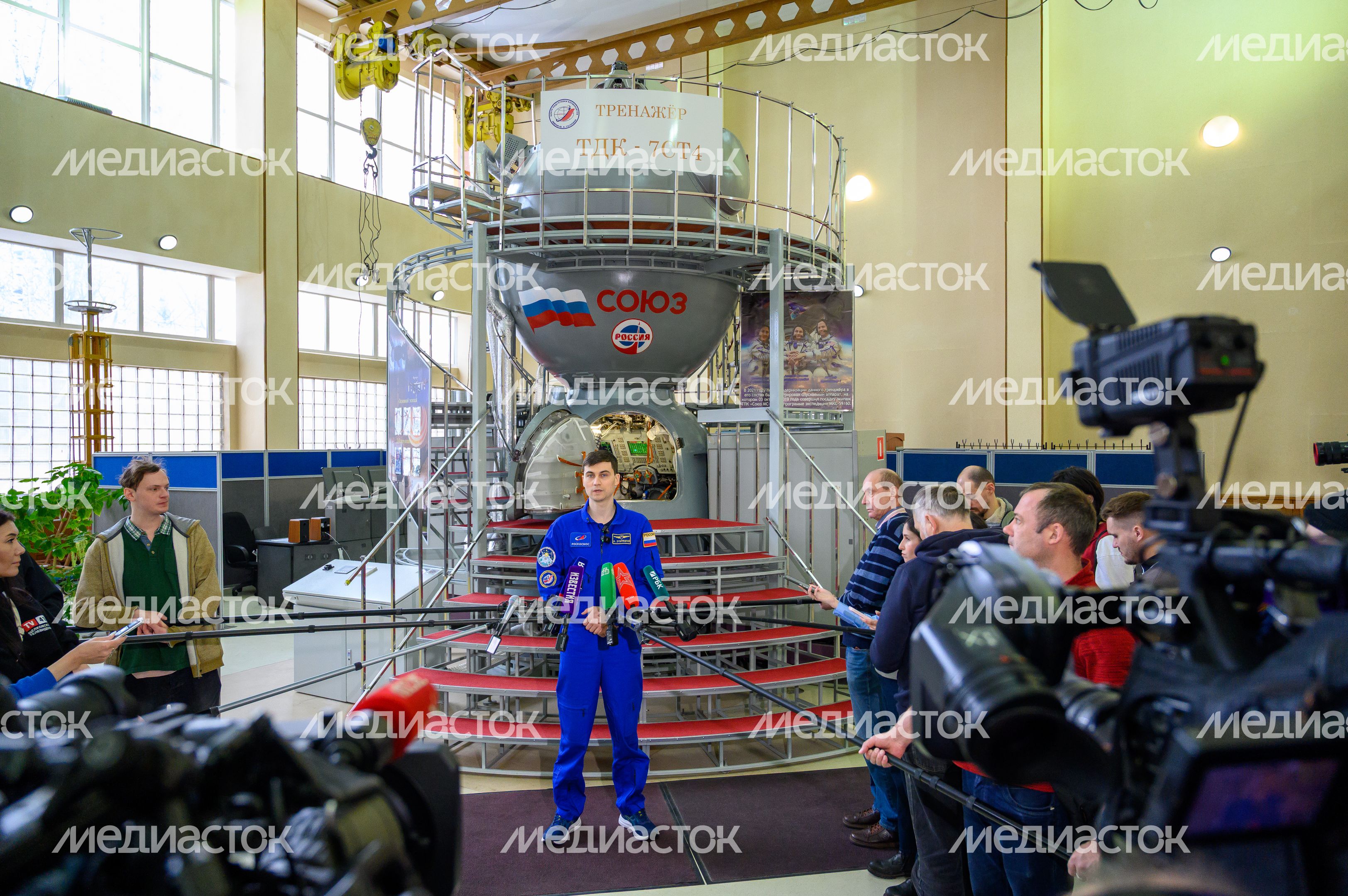 Космонавт Алексей Зубрицкий рассказал, как проходит отбор кандидатов в отряд космонавтов Роскосмоса Космонавт Алексей Зубрицкий рассказал, как проходит отбор кандидатов в отряд космонавтов Роскосмоса