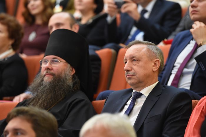 Церемония вручения премии ЦФО в области литературы и искусства