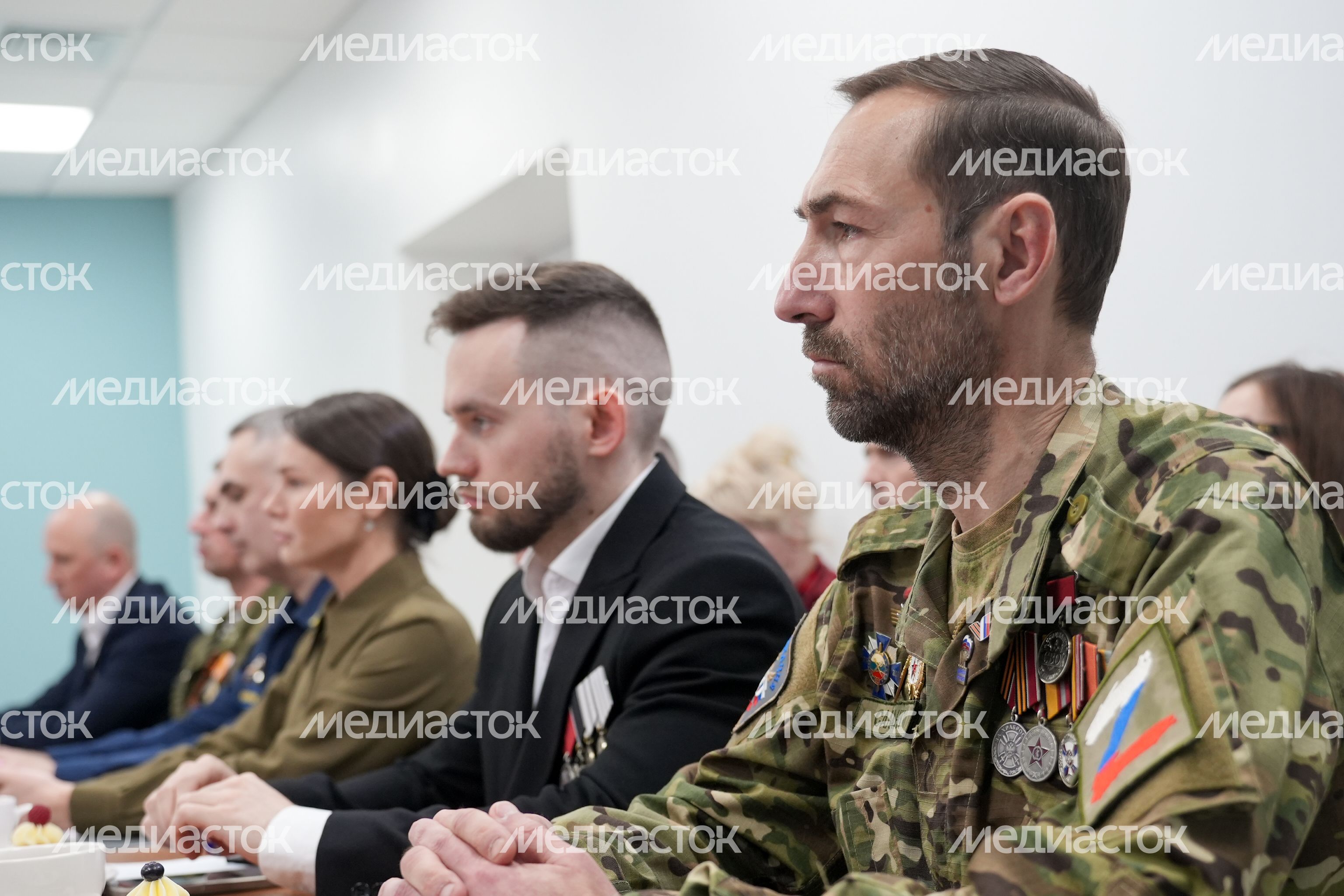 Андрей Воробьев и Игорь Щёголев встретились с финалистами программы "Герои Подмосковья" Андрей Воробьев и Игорь Щёголев встретились с финалистами программы "Герои Подмосковья"
