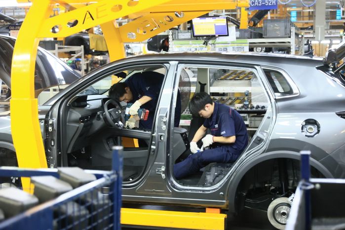 Посещение автозавода Changan Automobile Group в Китае Губернатором Подмосковья