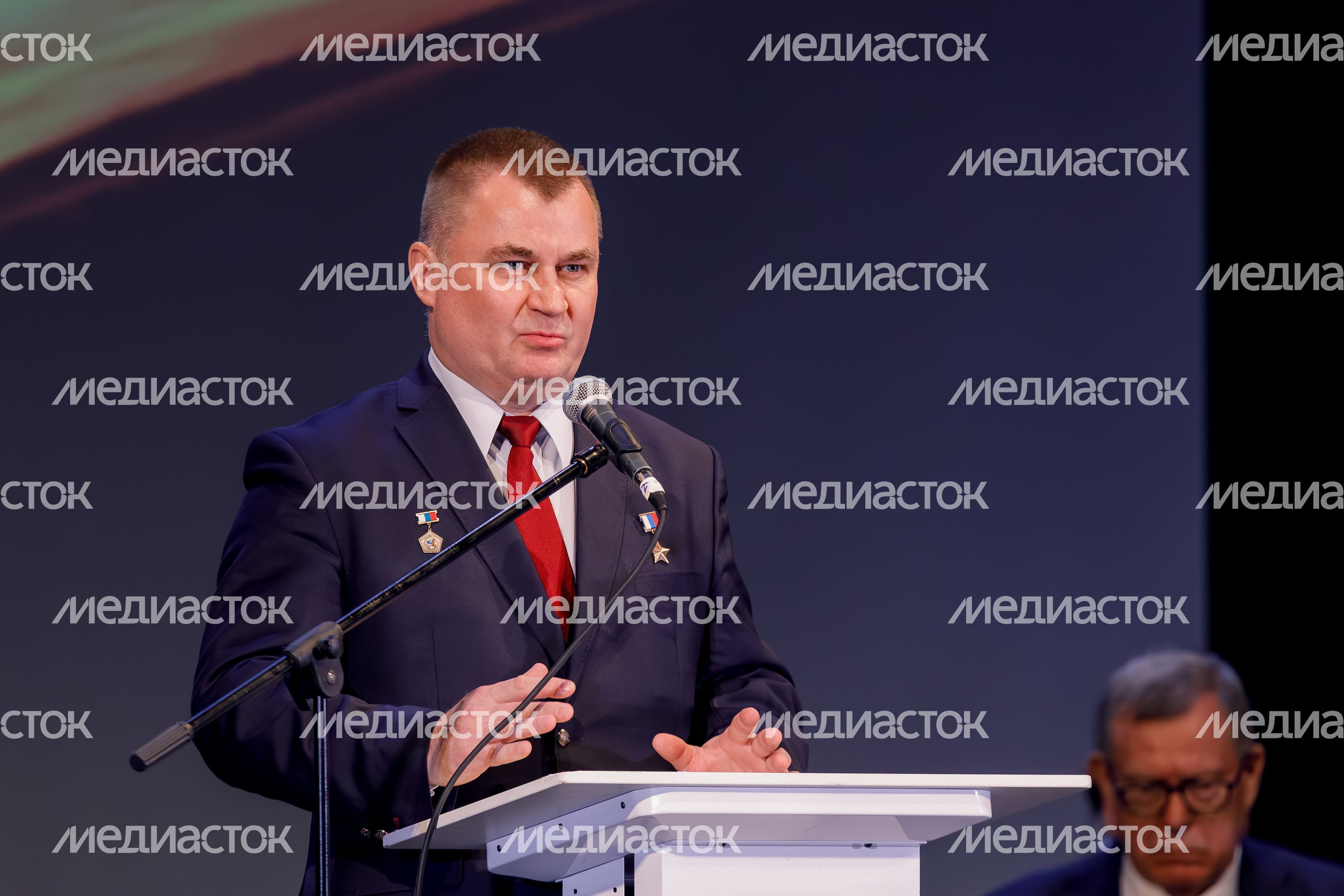 Космонавт Алексей Овчинин на торжественной встрече космонавтов в Звездном городке Космонавт Алексей Овчинин на торжественной встрече космонавтов в Звездном городке