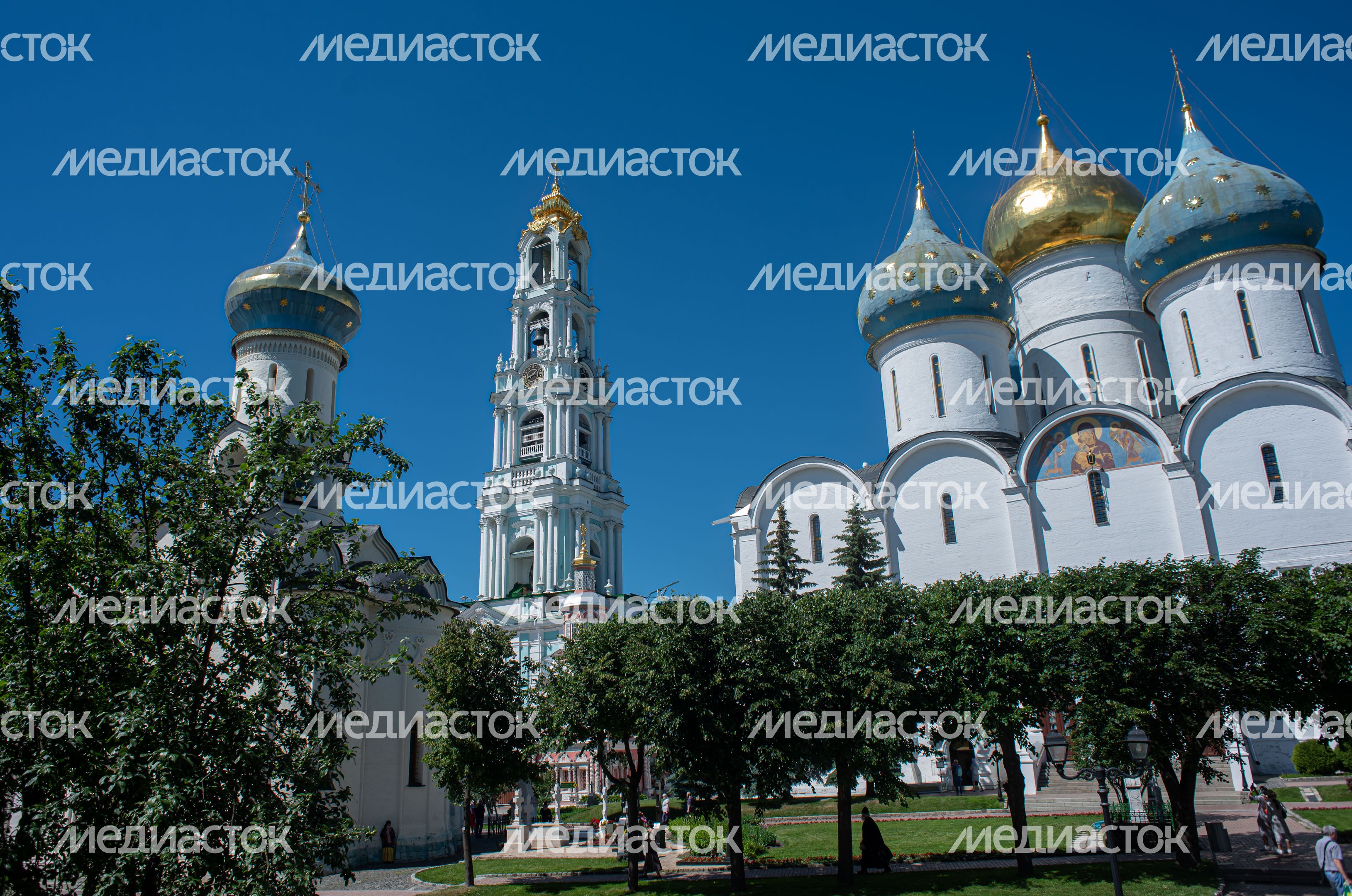 Летние виды Свято-Троицкой Сергиевой Лавры