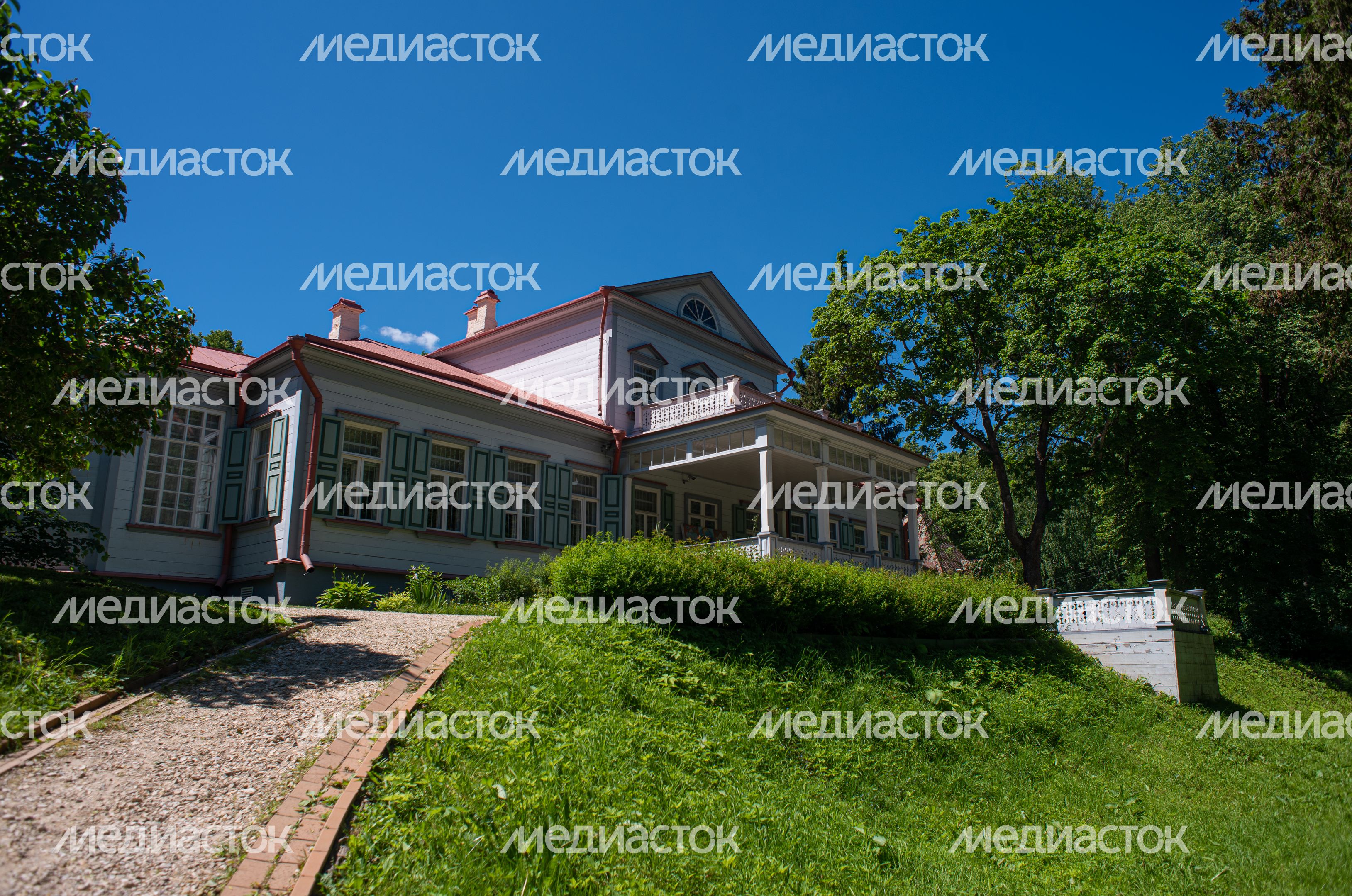 Летние виды Музея-заповедника «Абрамцево»