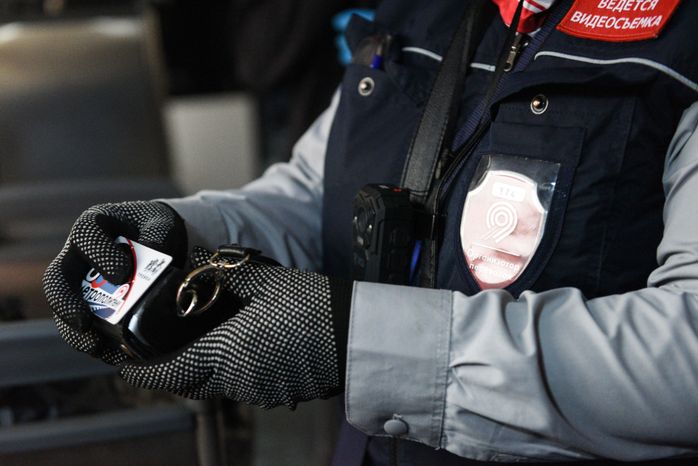 Проверки соблюдения масочно-перчаточного режима в общественном транспорте в Москве
