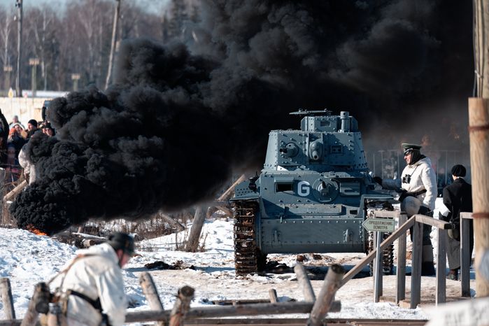 Военно-историческая реконструкция битвы за Сталинград у храма ВС РФ в Кубинке