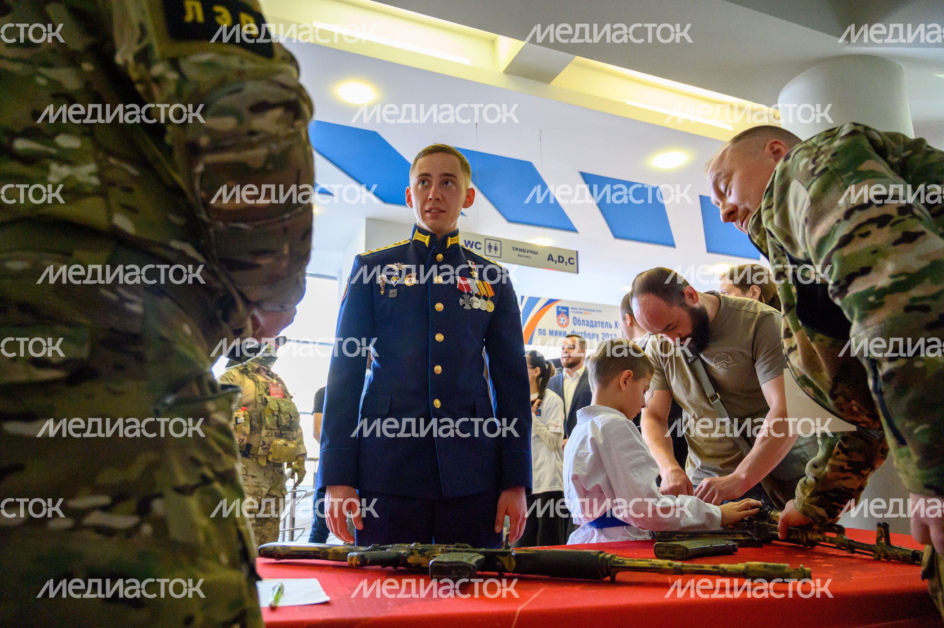 Герой России Илья Споняков на Всероссийских соревнованиях по единоборствам «Герои Отечества» Герой России Илья Споняков на Всероссийских соревнованиях по единоборствам «Герои Отечества»