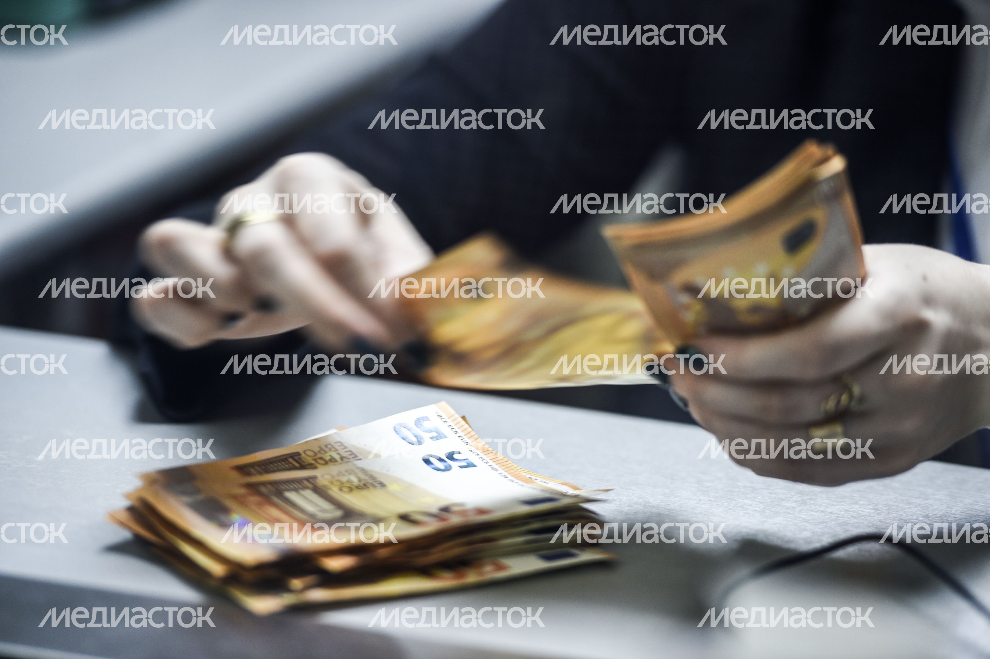 Система tax free для возврата НДС иностранцам начинает работу в России в тестовом режиме