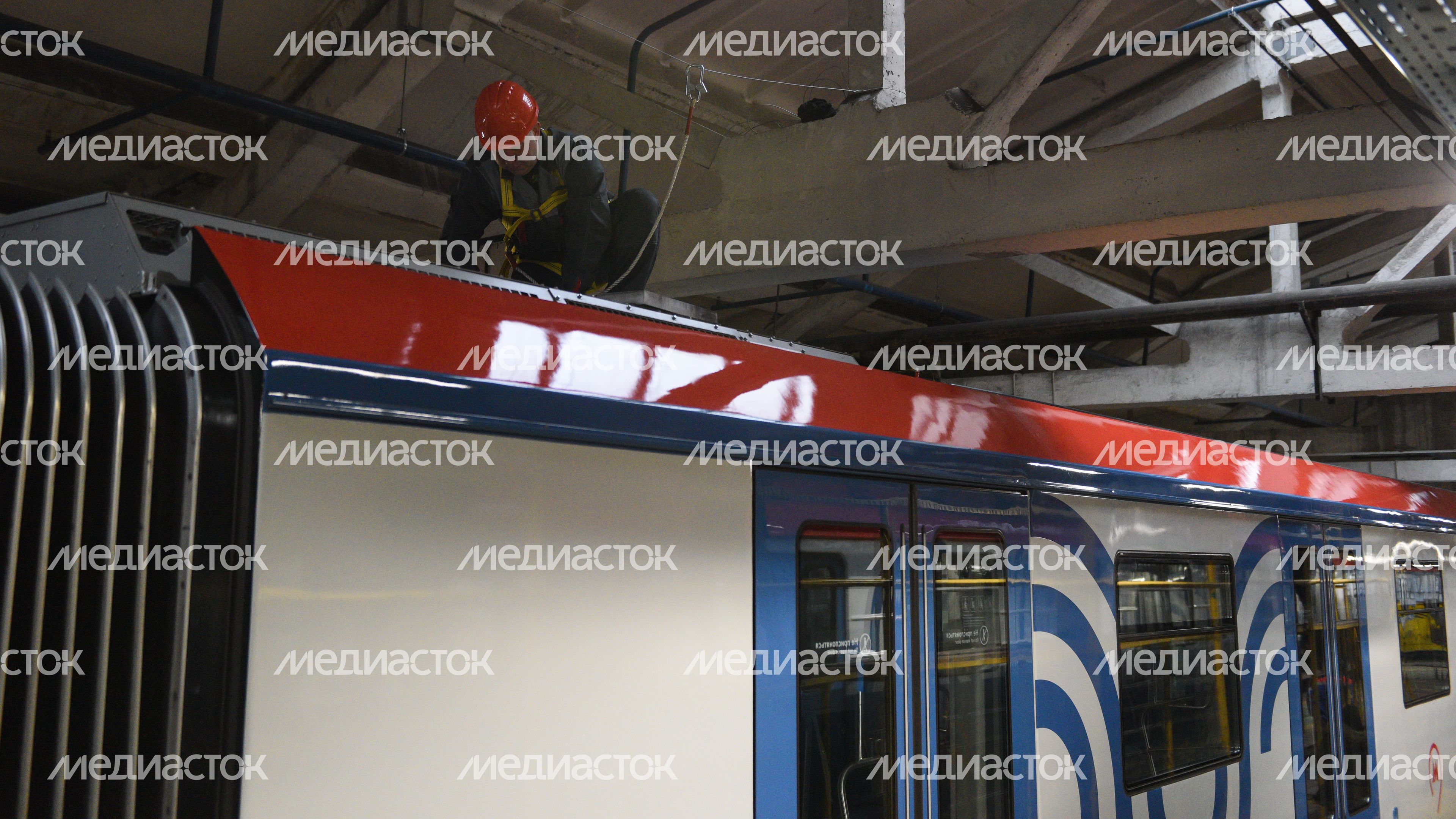 Кварцевание и обеззараживание вагонов метро в Москве