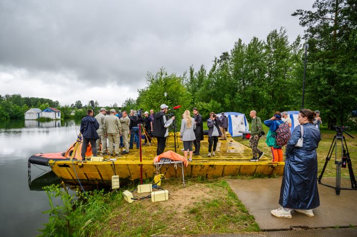 Тренировка космонавтов по действиям после посадки на воду в Ногинске