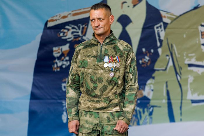 Участник СВО Антон Иванов получил Благодарственное письмо ко Дню ветеранов боевых действий