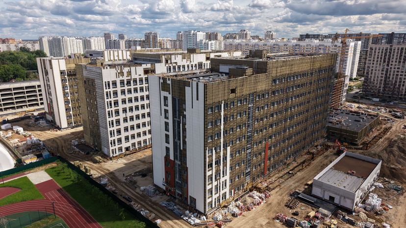 В Балашихе завершено возведение зданий многопрофильной больницы