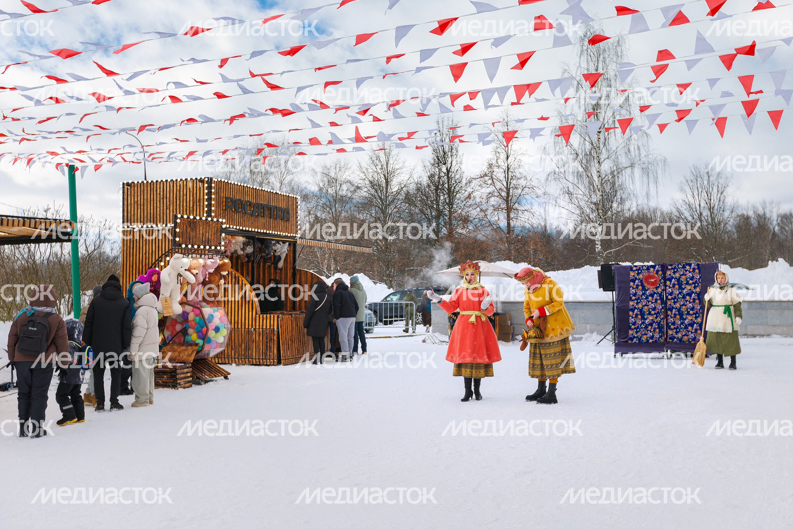 Гулянья на главной Масленице России в Горках Ленинских Гулянья на главной Масленице России в Горках Ленинских