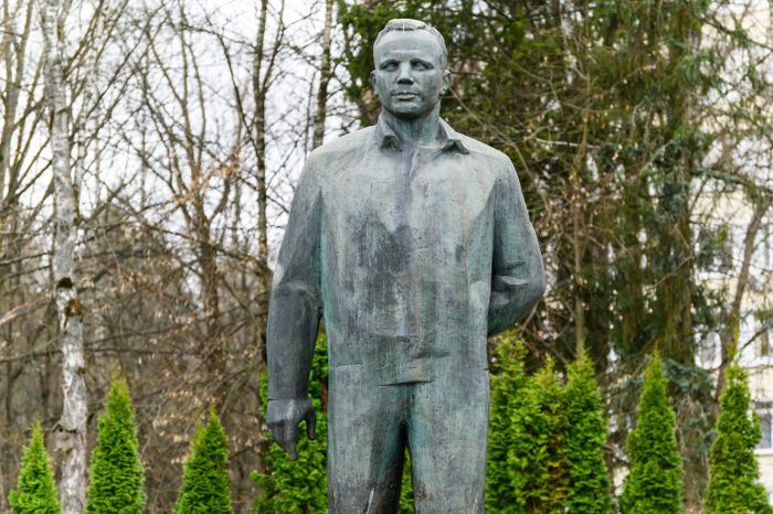 Памятник Юрию Гагарину в Звездном городке