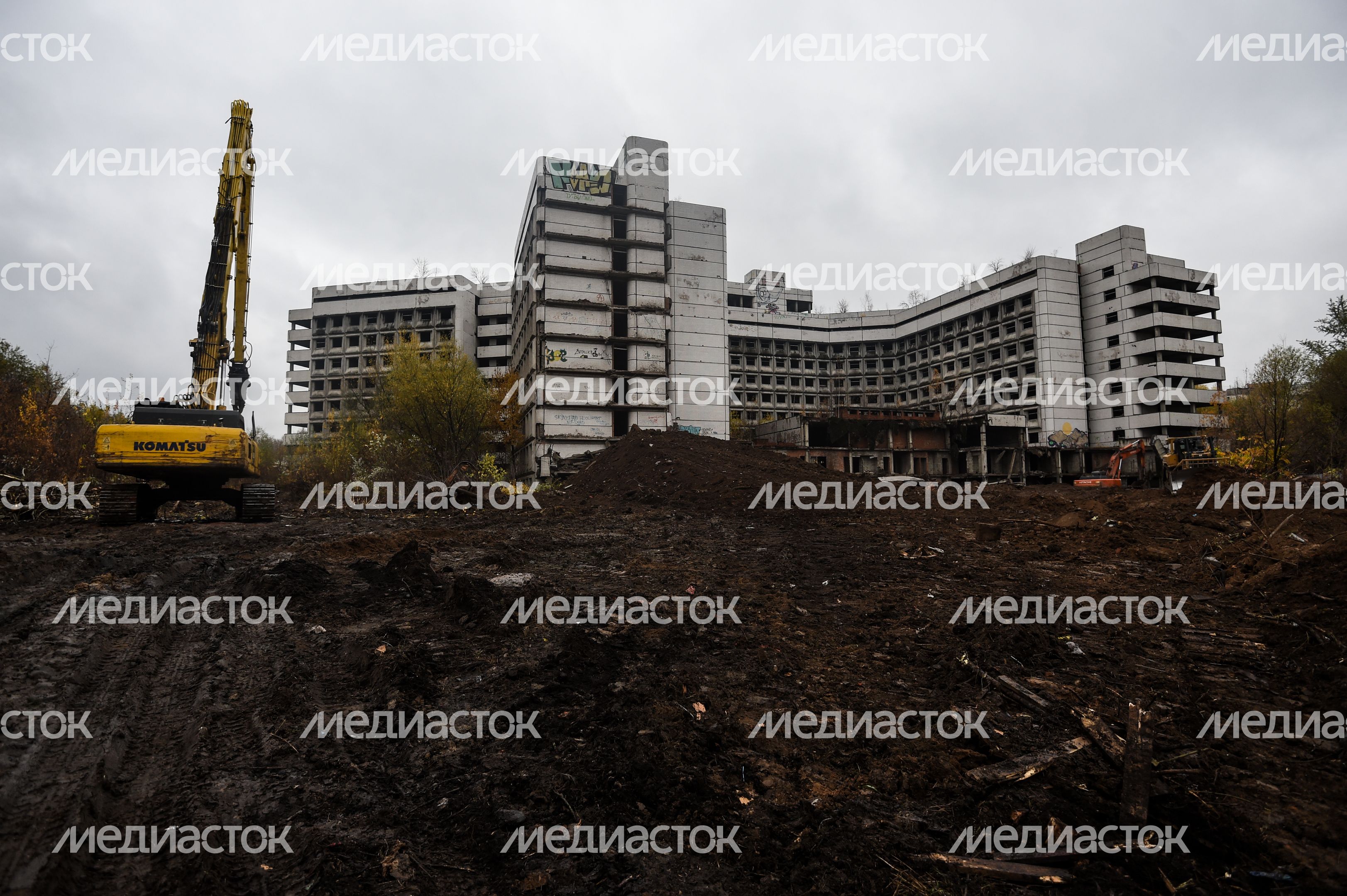 Начало работ по демонтажу Ховринской заброшенной больницы