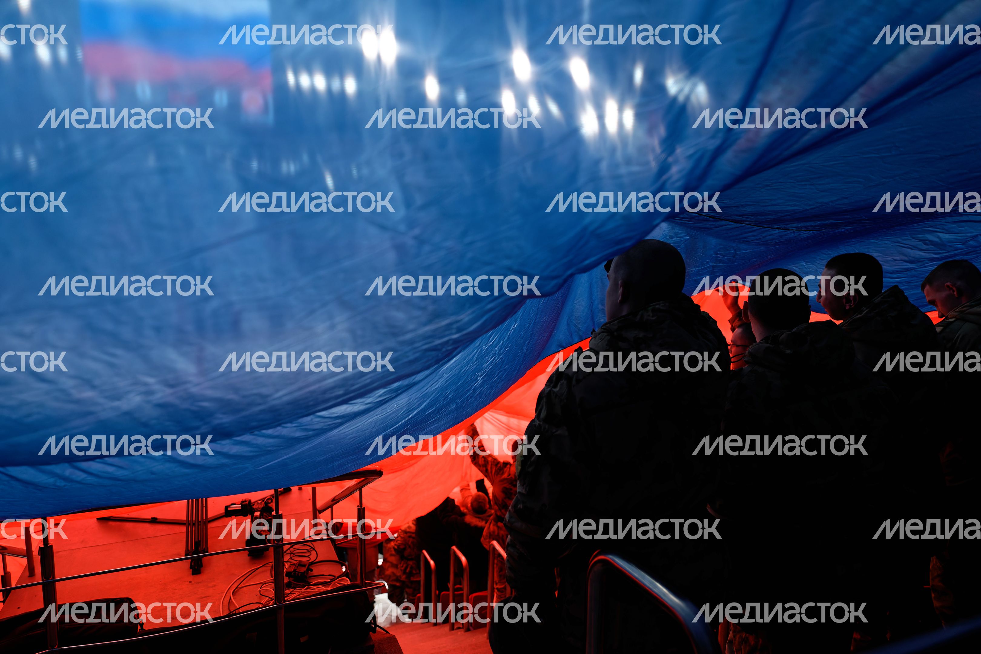 Матч Героев Подмосковья с легендами хоккея в Балашихе Матч Героев Подмосковья с легендами хоккея в Балашихе